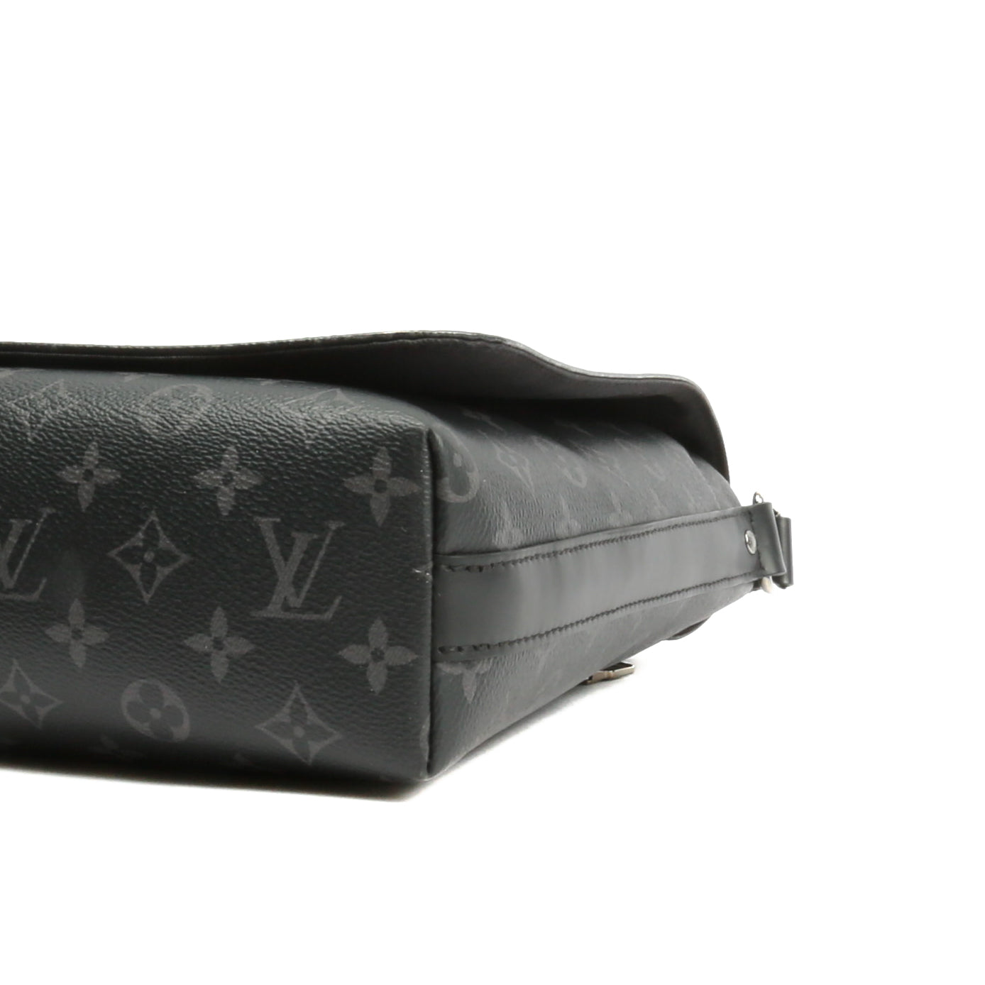 LOUIS VUITTON District Messenger MM Monogram Eclipse