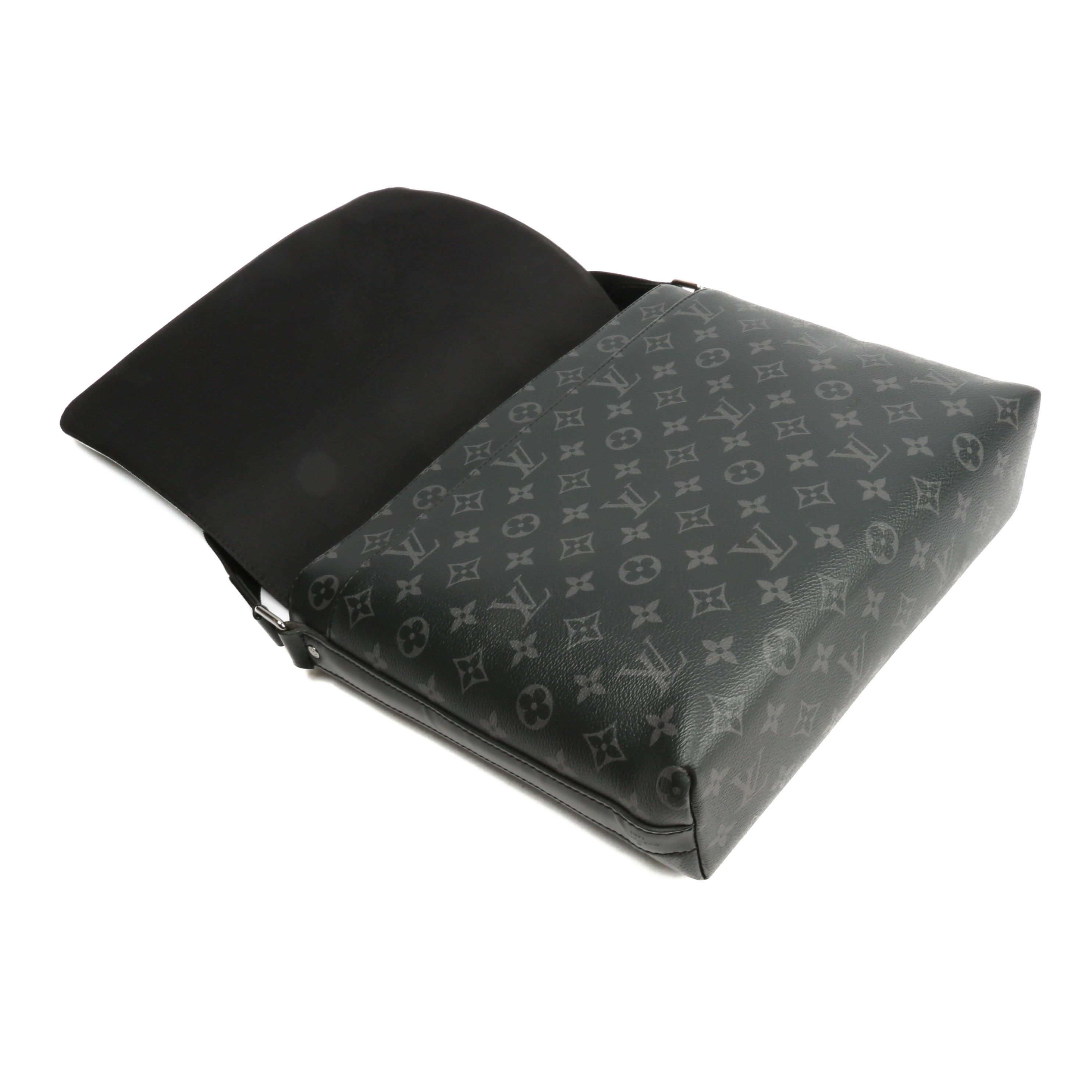LOUIS VUITTON District Messenger MM Monogram Eclipse