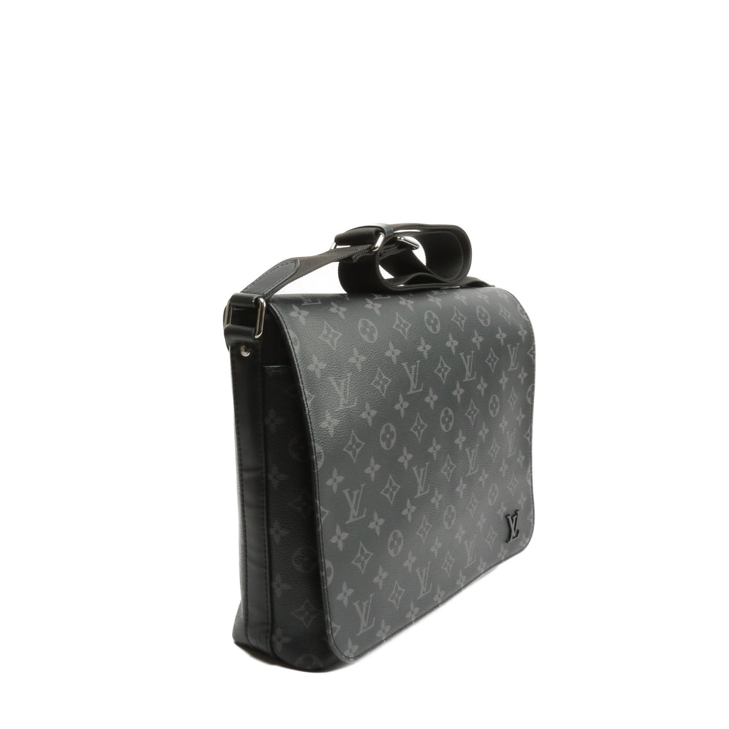 LOUIS VUITTON District Messenger MM Monogram Eclipse