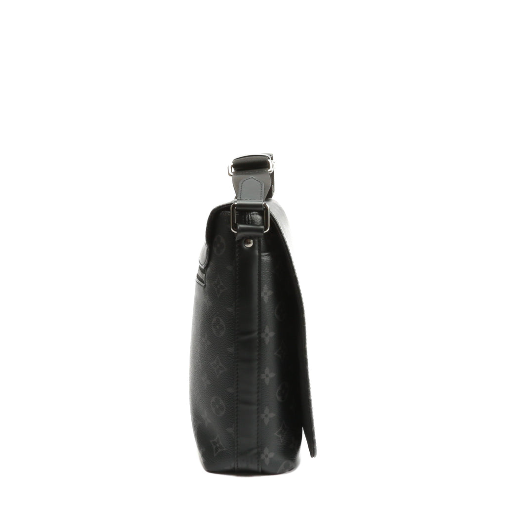 LOUIS VUITTON District Messenger MM Monogram Eclipse