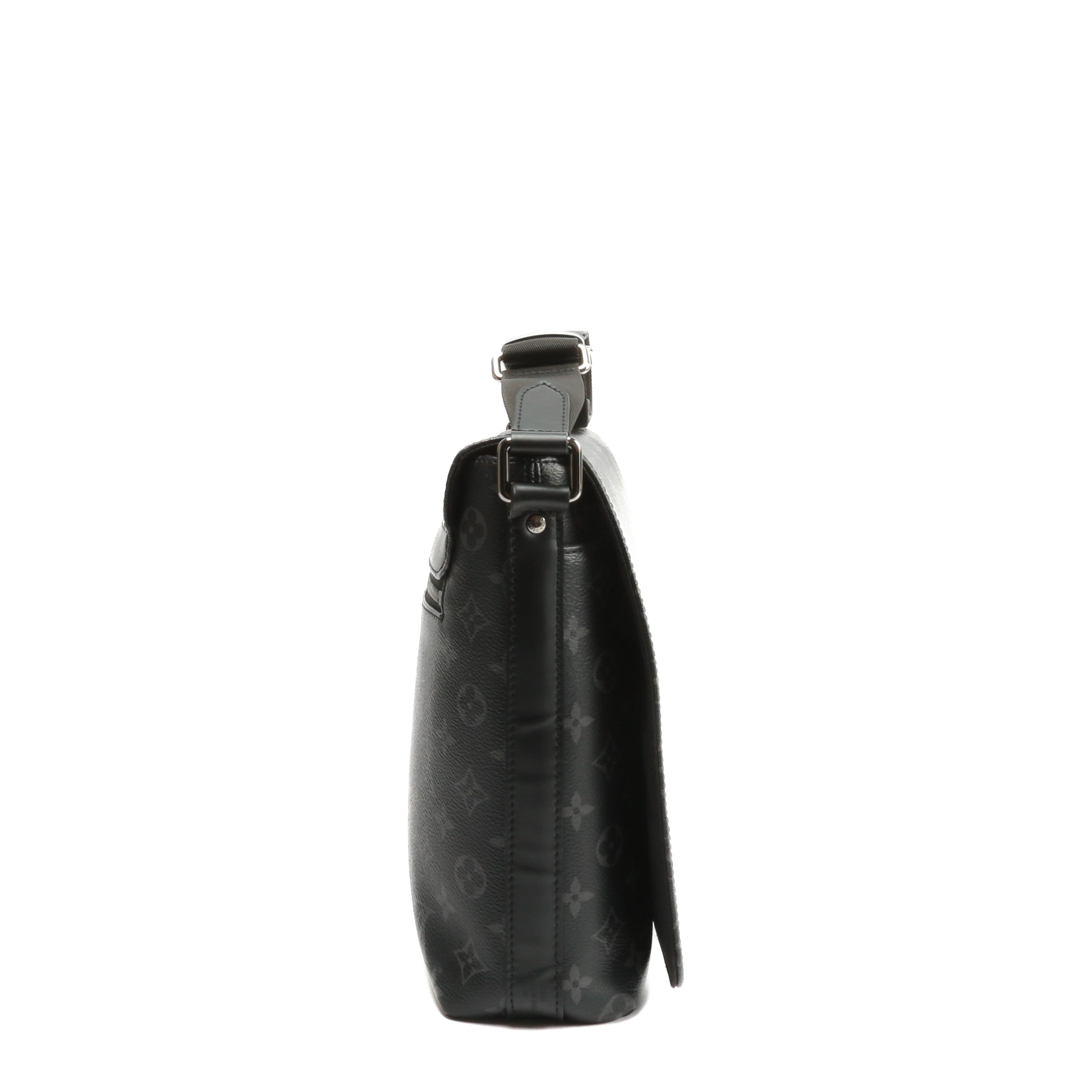 LOUIS VUITTON District Messenger MM Monogram Eclipse
