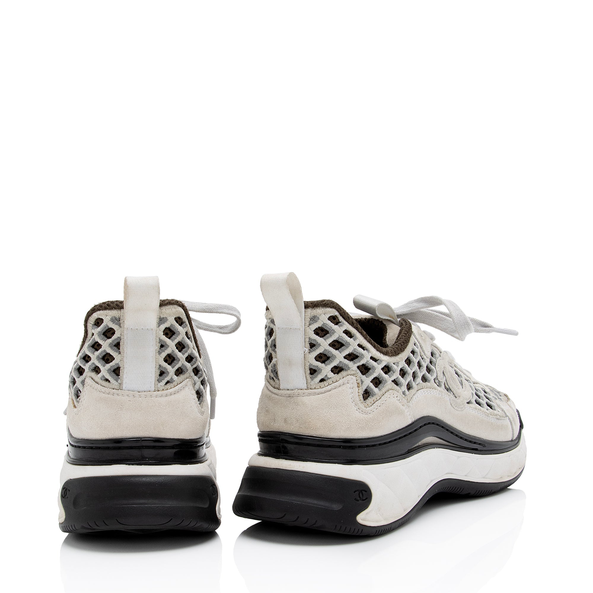 Chanel Suede Calfskin Embroidered CC Sneakers - Size 8 / 38 (SHF-22982)