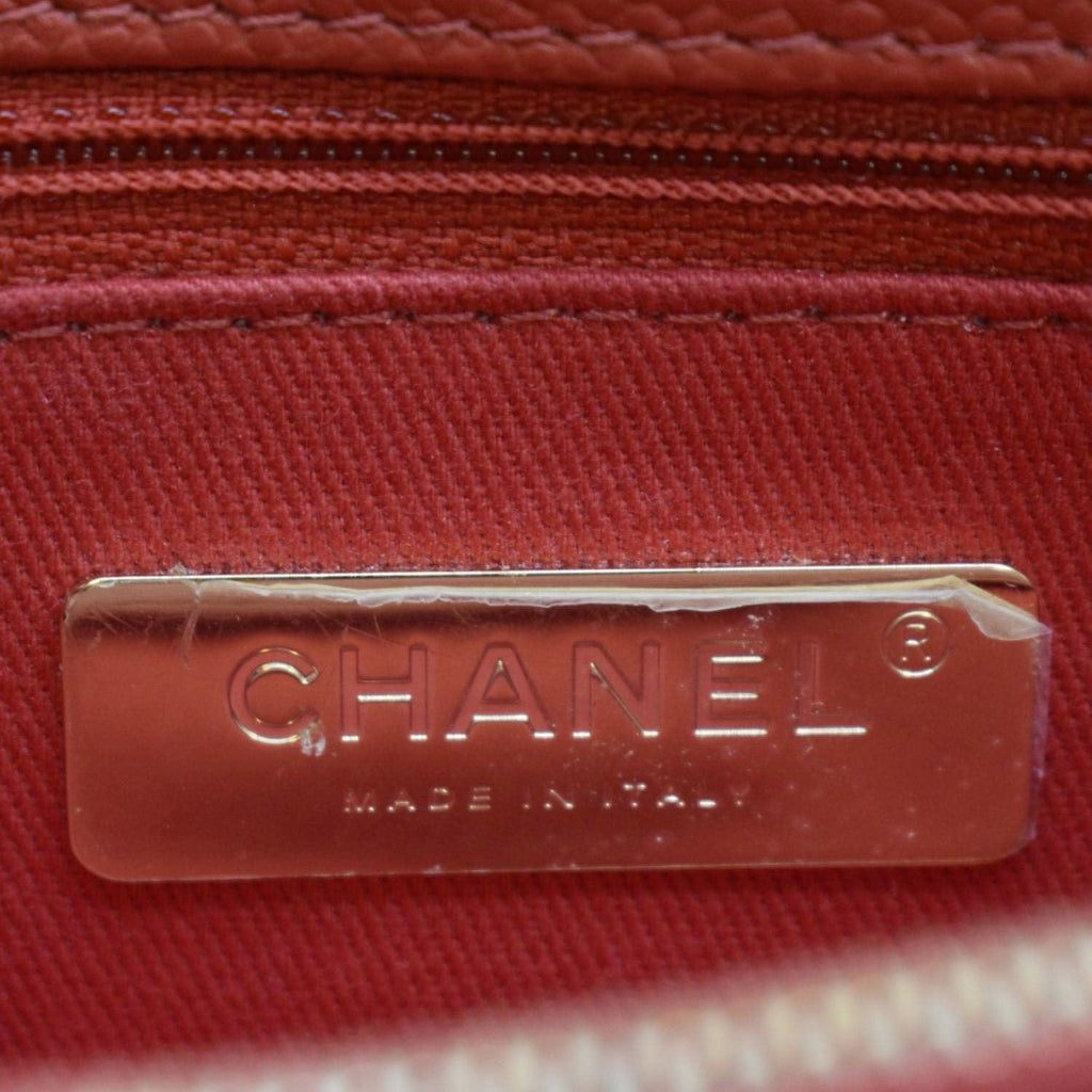 CHANEL Chic Affinity Stitched Small Flap Quilted Caviar Leather Crossbody Bag Red