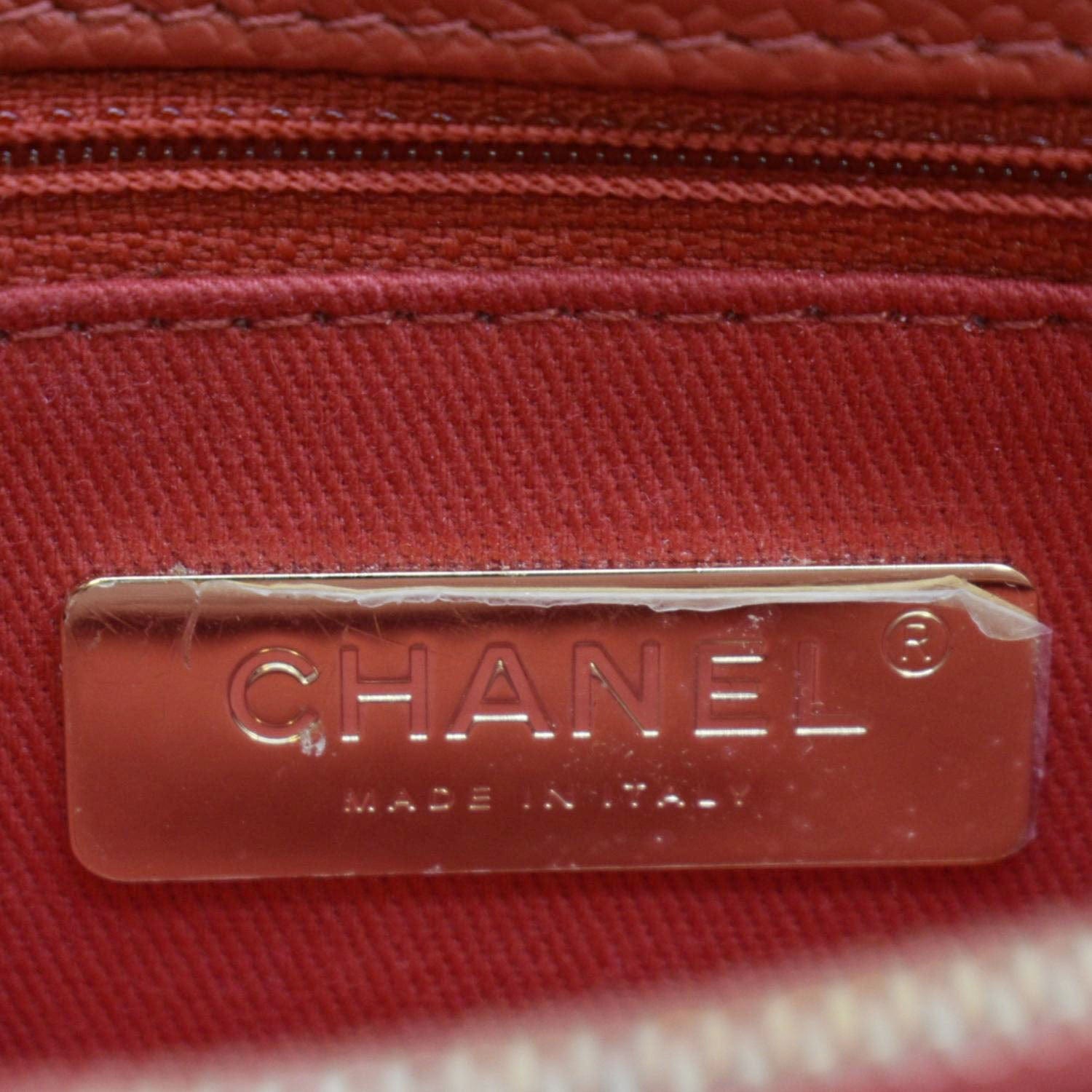 CHANEL Chic Affinity Stitched Small Flap Quilted Caviar Leather Crossbody Bag Red