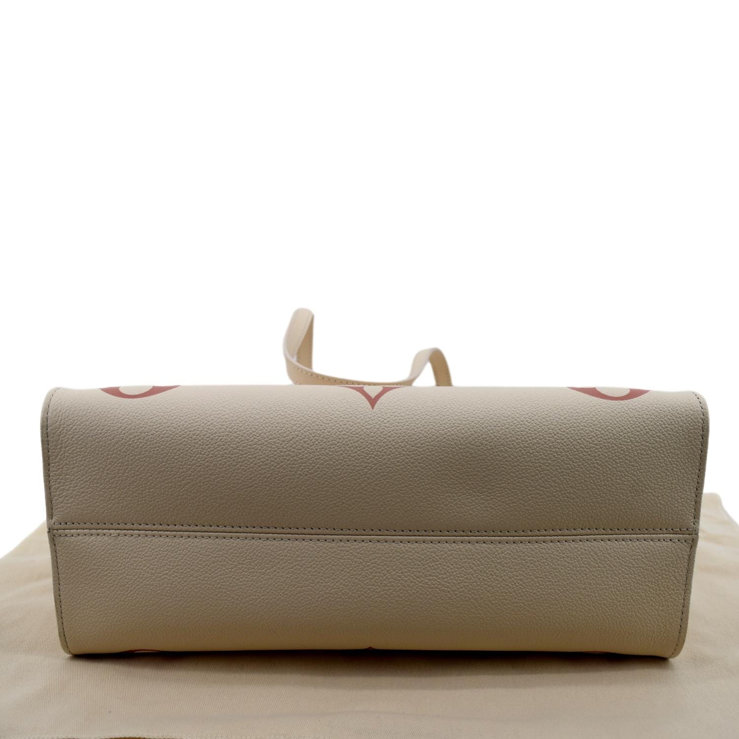 LOUIS VUITTON Onthego MM Giant Monogram Leather Shoulder Bag Bicolor