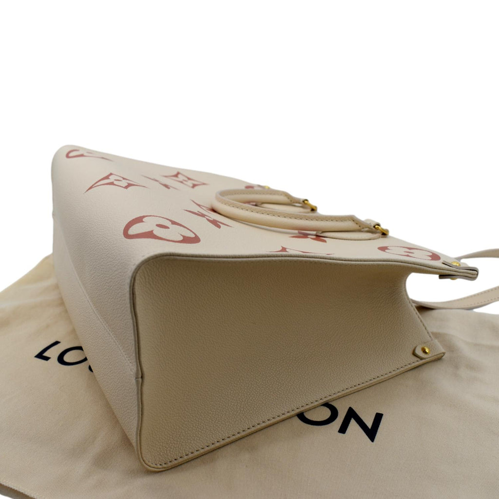 LOUIS VUITTON Onthego MM Giant Monogram Leather Shoulder Bag Bicolor