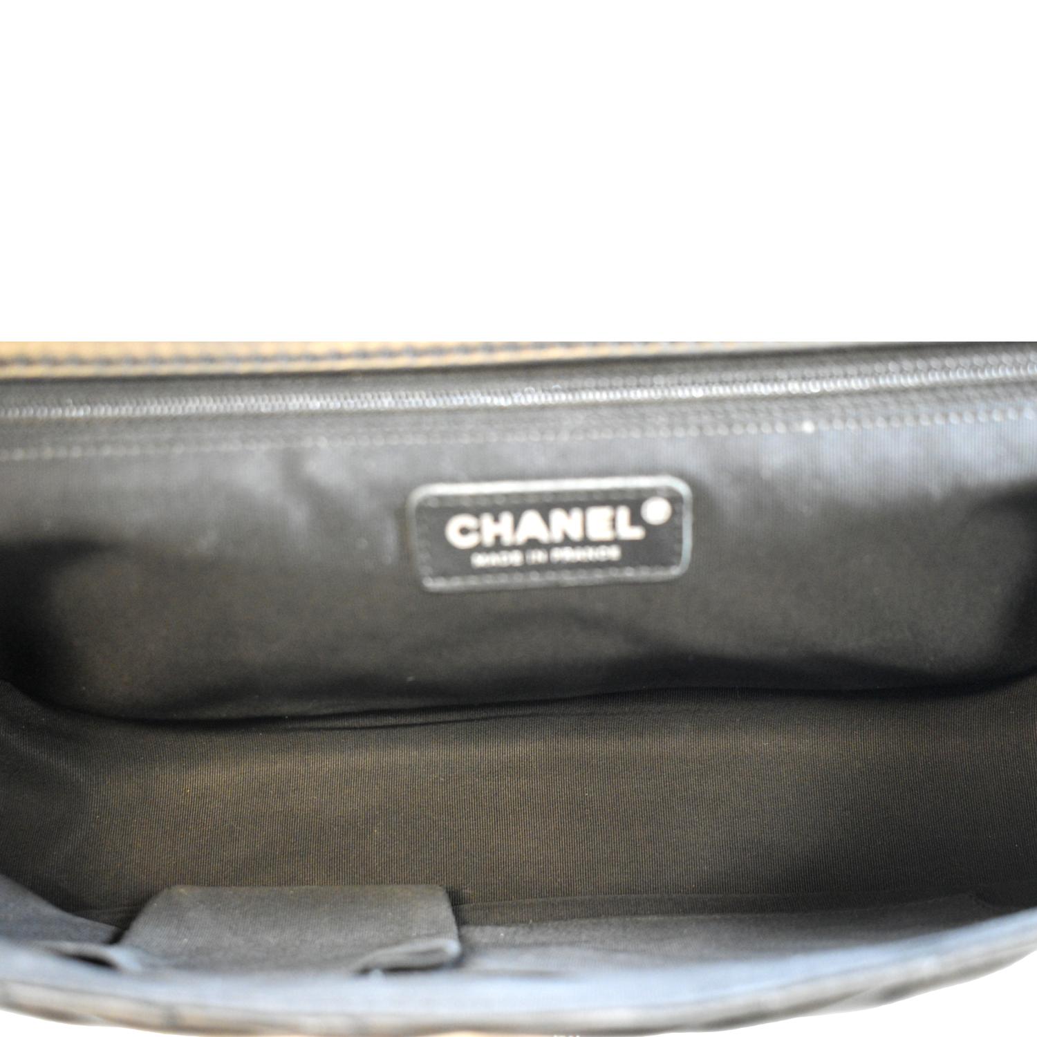 CHANEL Surpique Chevron Medium Lambskin Leather Flap Crossbody Bag Black