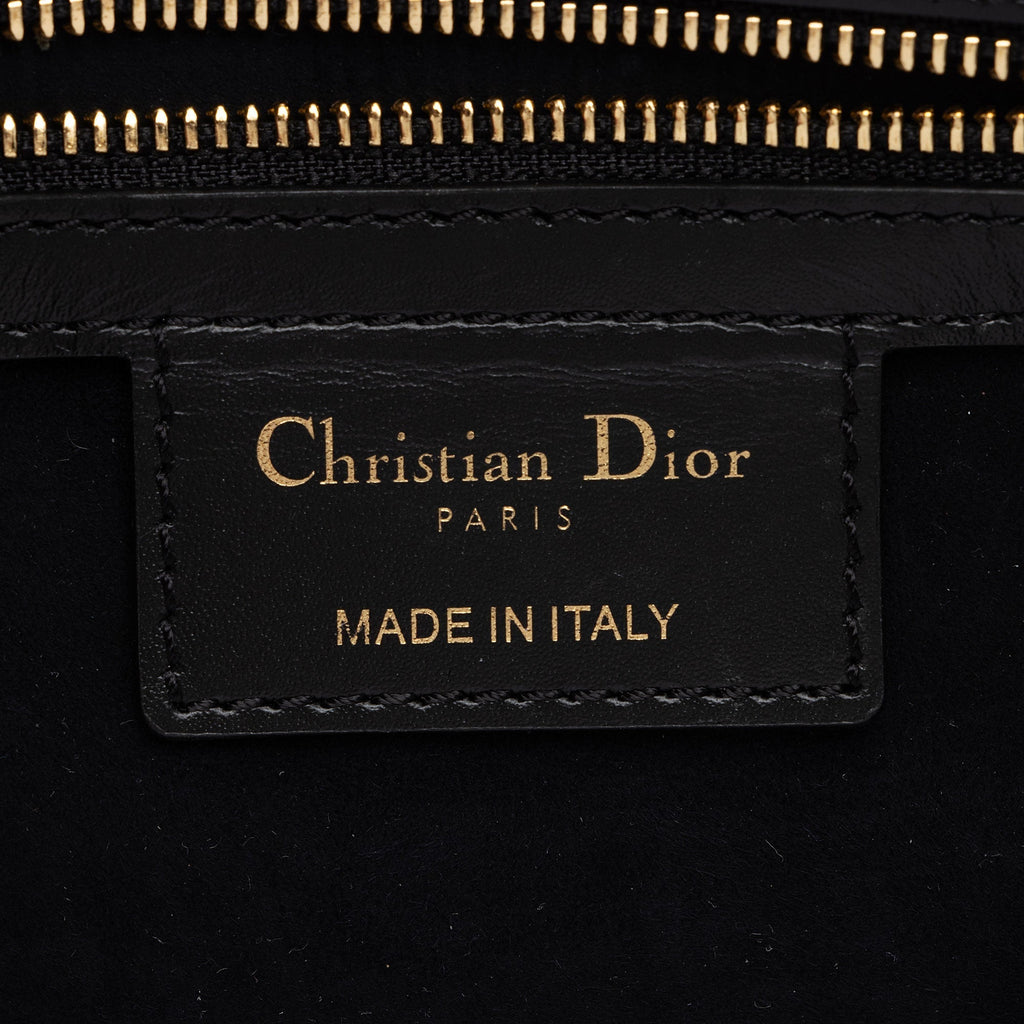 Dior Calfskin 30 Montaigne Avenue Small Shoulder Bag (SHF-XD2mVV)