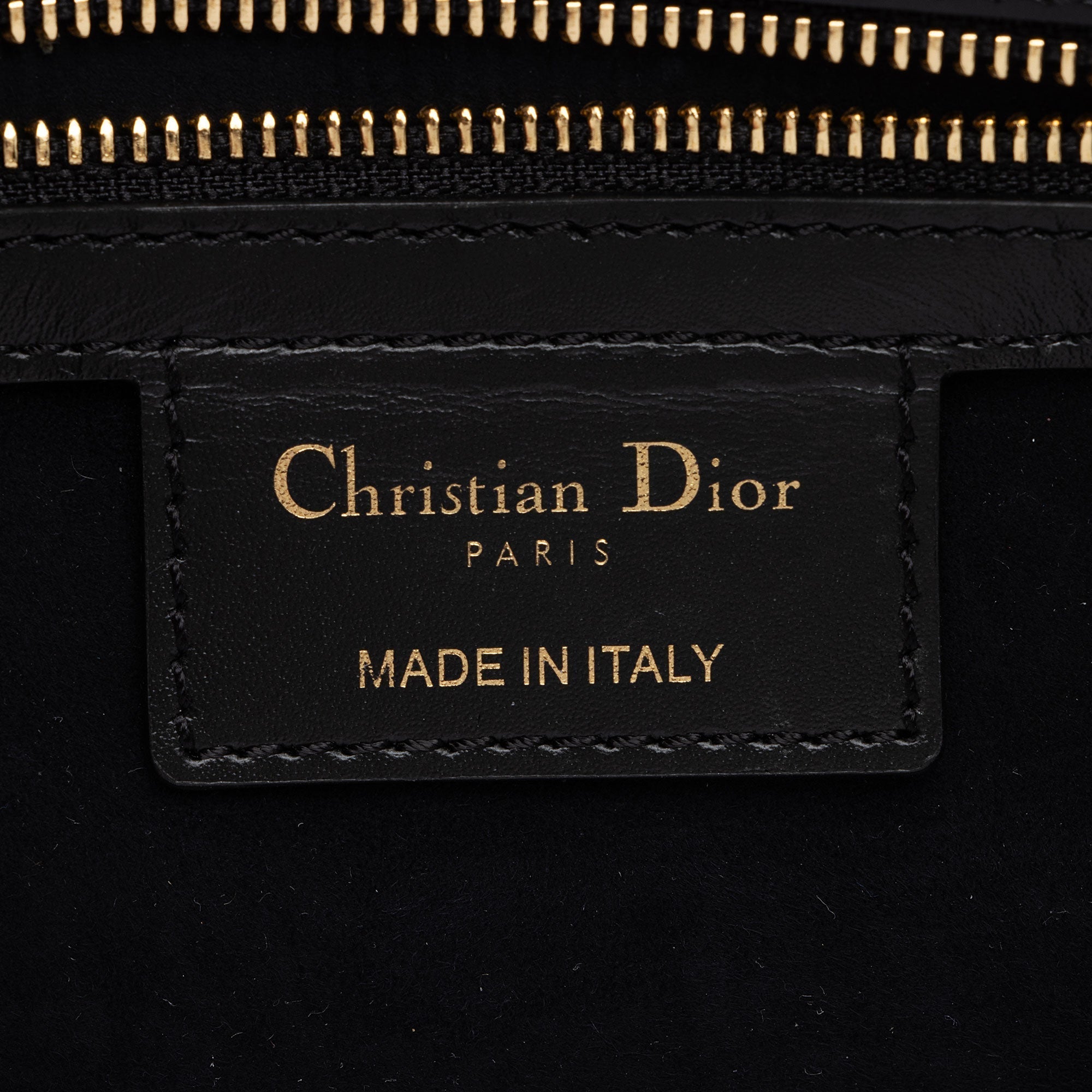 Dior Calfskin 30 Montaigne Avenue Small Shoulder Bag (SHF-XD2mVV)