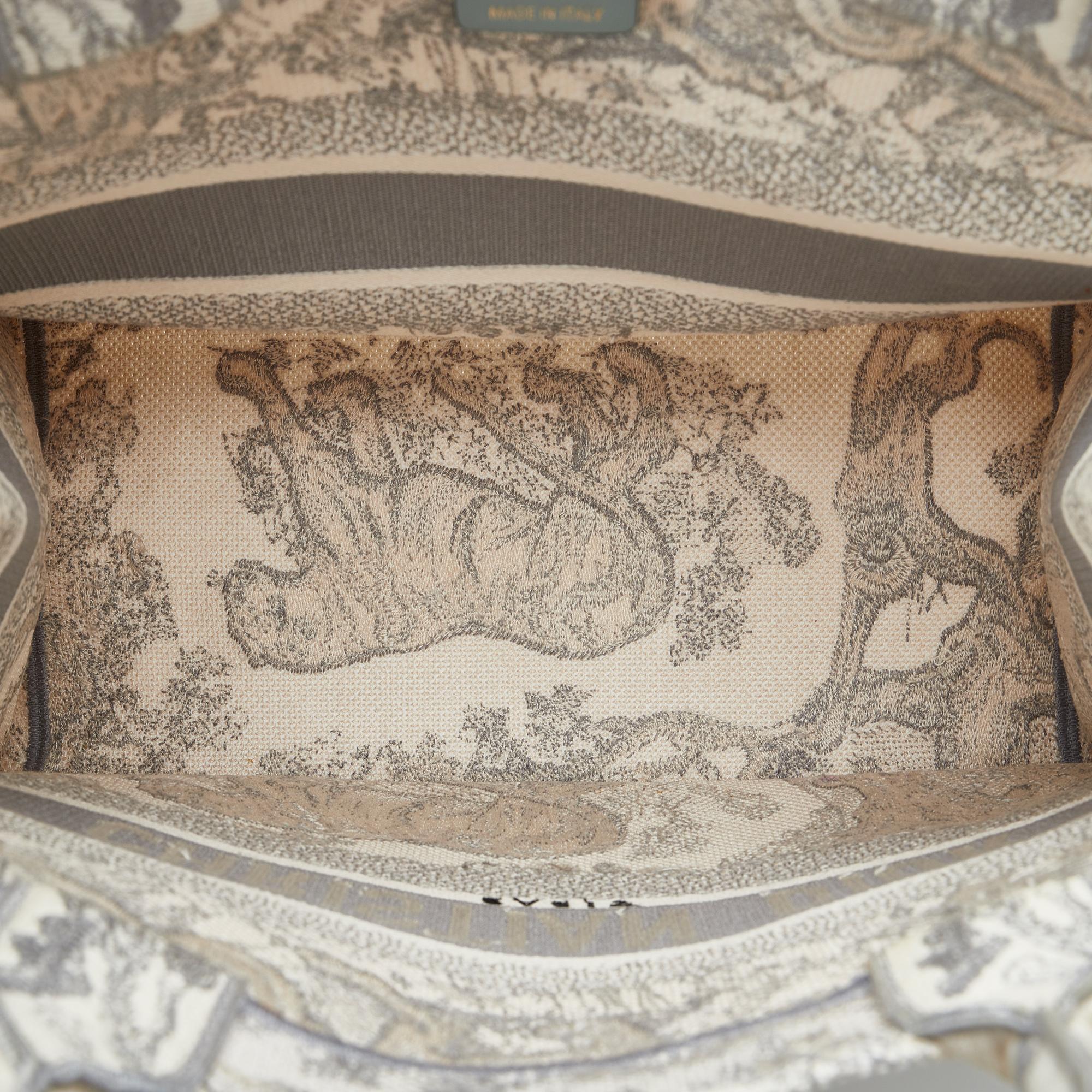 Dior Medium Dioriviera Toile De Jouy Book Tote (SHG-YCdkBR)
