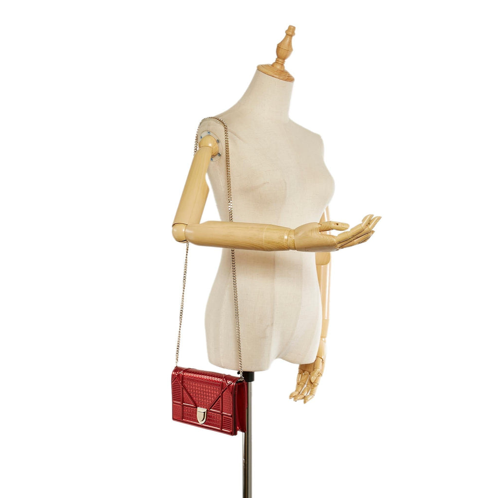 Dior Medium Micro-Cannage Diorama Shoulder Bag (SHG-25948)