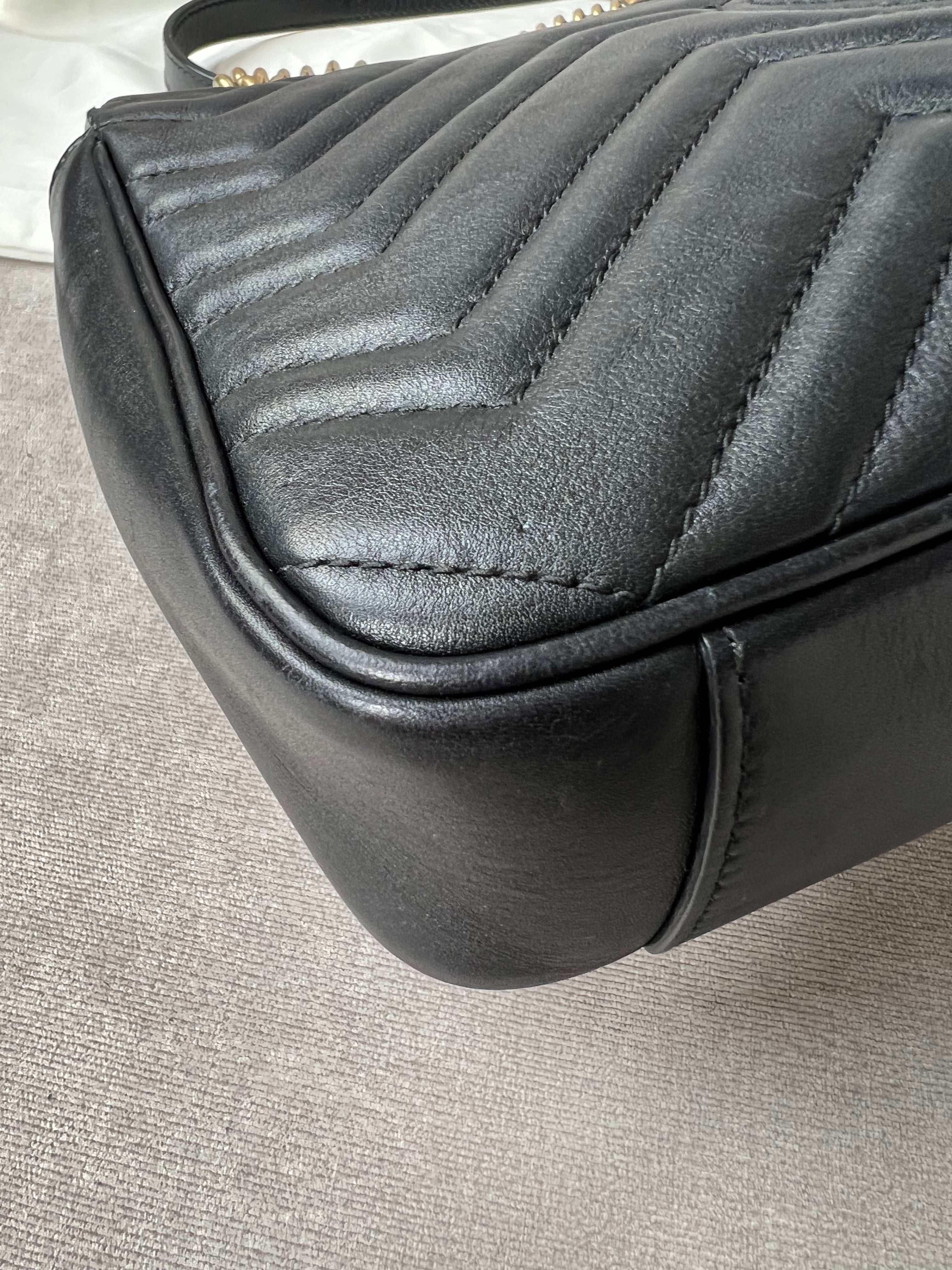 Gucci GG Black Marmont Medium Shoulder Bag