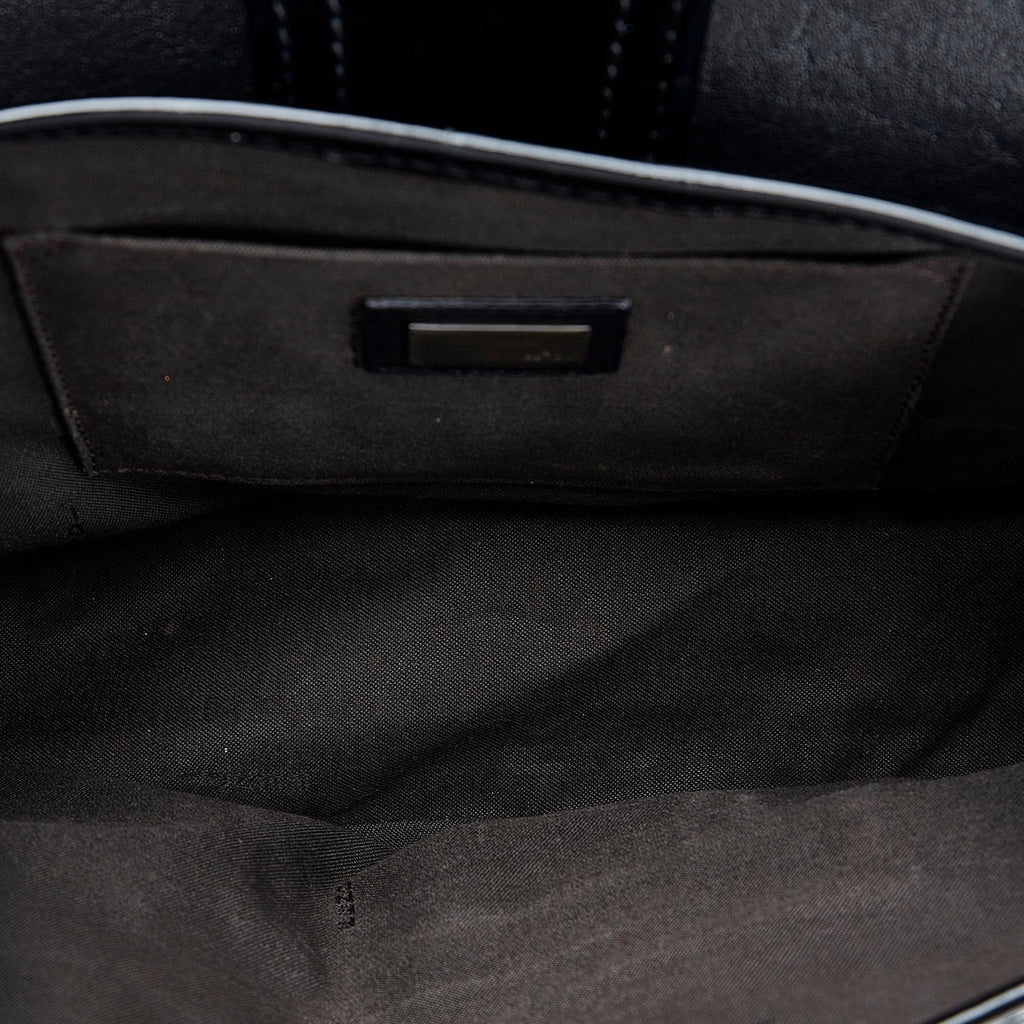 Fendi B Bis Shoulder Bag (SHG-aqq6RF)