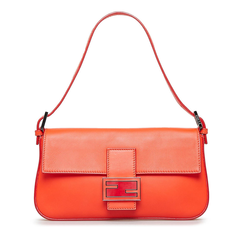 Fendi Convertible Leather Baguette (SHG-PboSvc)