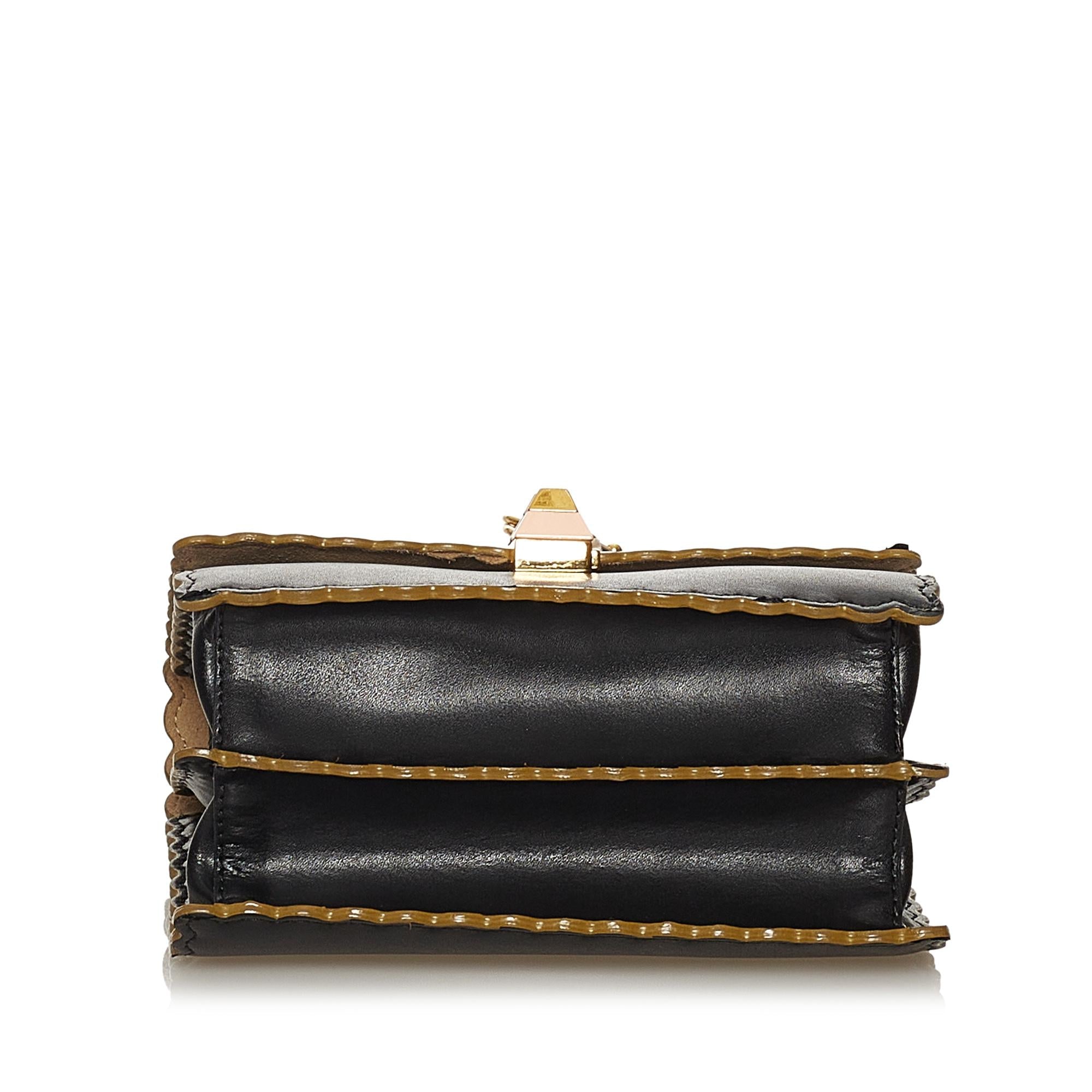 Fendi Kan I Leather Crossbody Bag (SHG-iQHi8R)