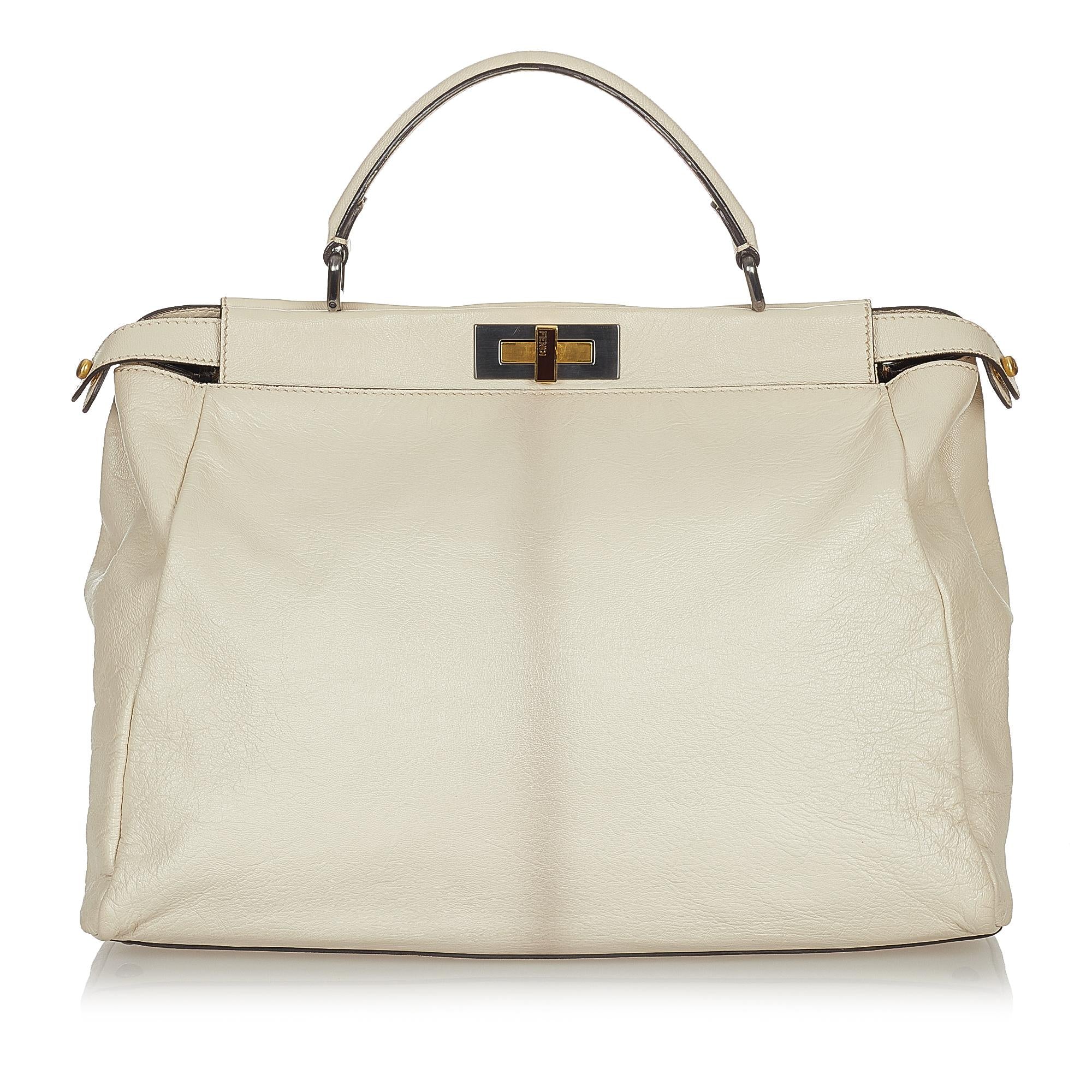 Fendi Large Peekaboo Leather Satchel (SHG-usPpvT)