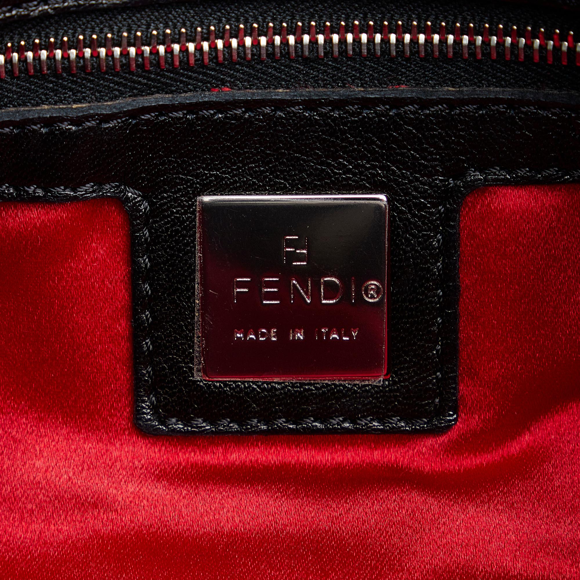 Fendi Leather Mamma Forever (SHG-J1tugd)