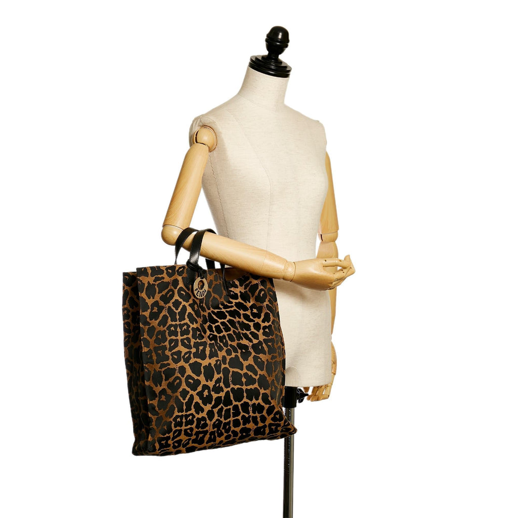 Fendi Leopard Print Nylon Tote Bag (SHG-33837)