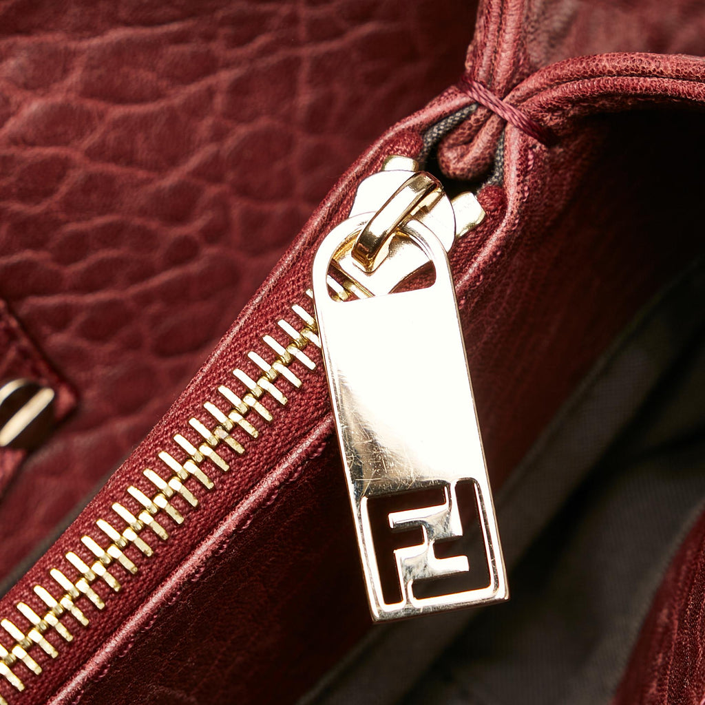 Fendi Mia Leather Shoulder Bag (SHG-29685)