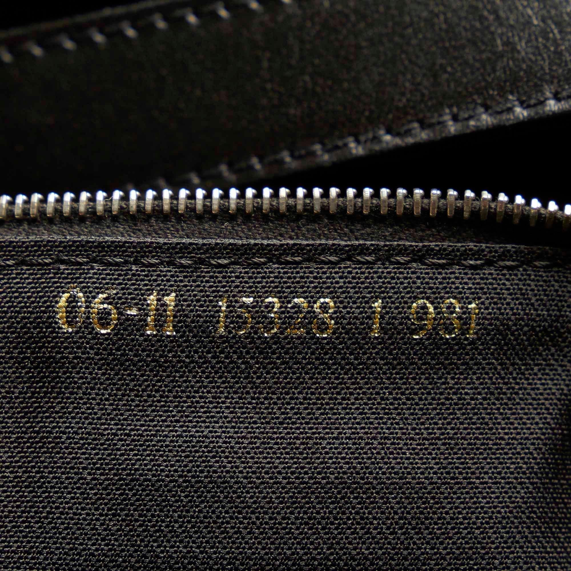Fendi Nylon Shoulder Bag (SHG-31661)