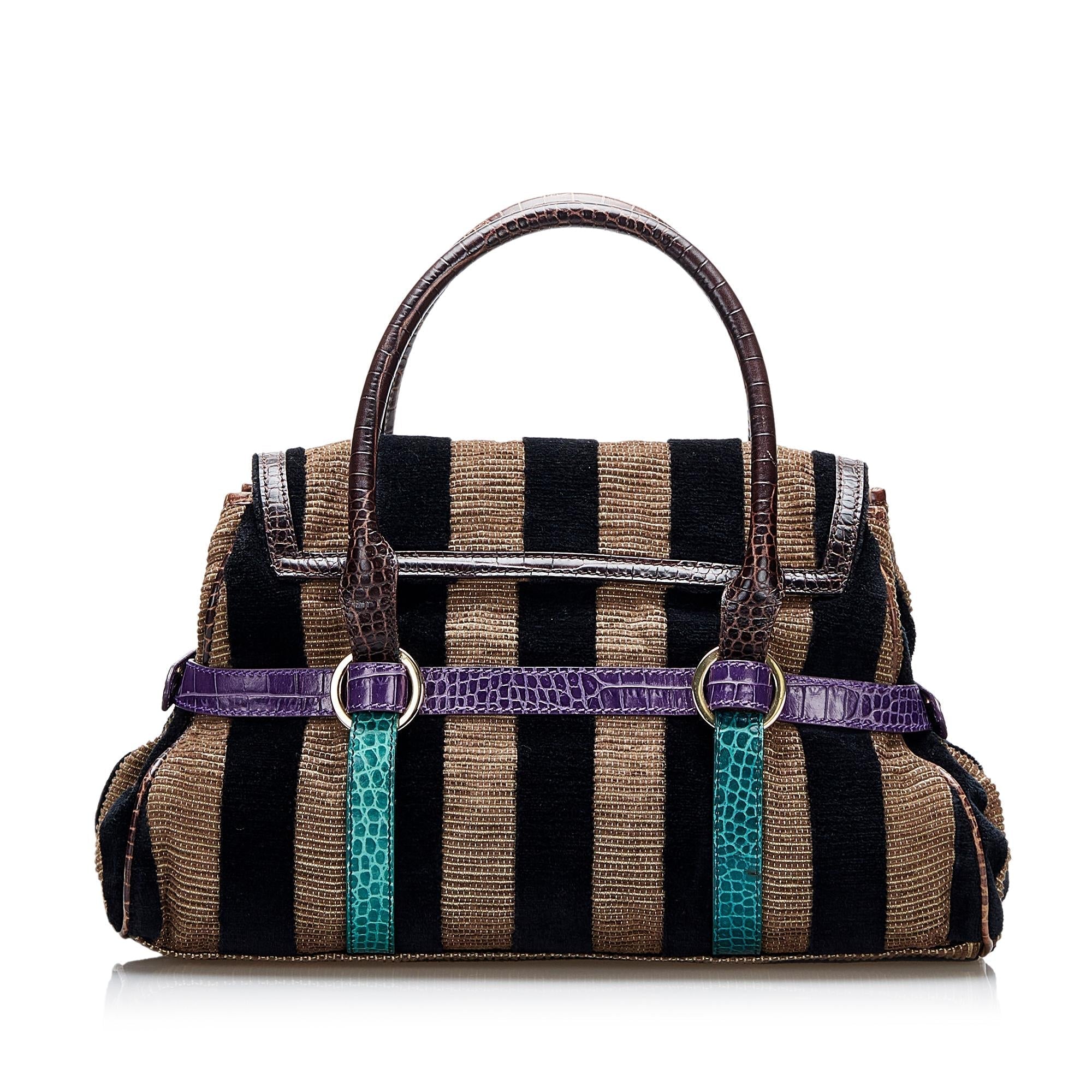 Fendi Pequin Handbag (SHG-UTQaNE)