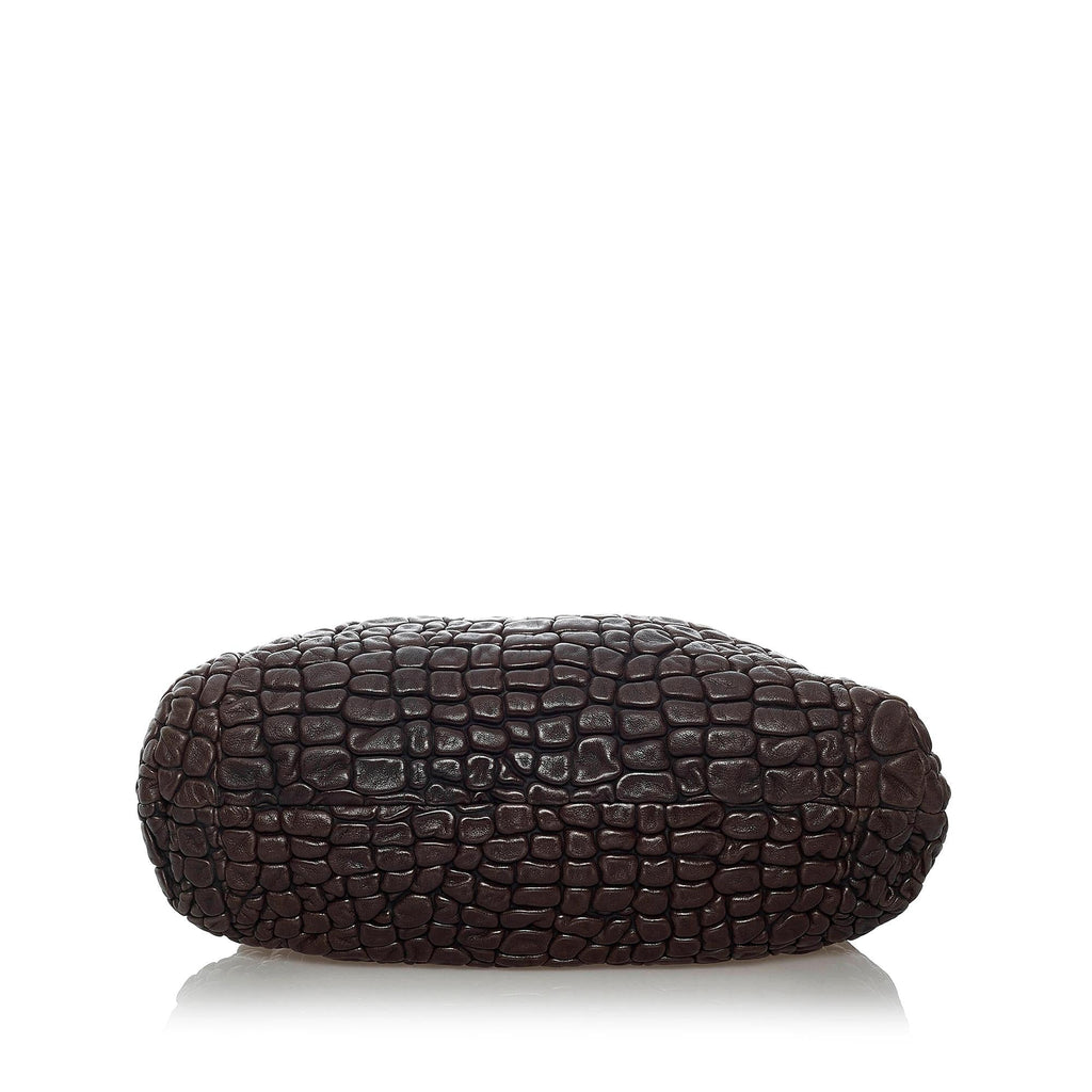 Fendi Puckered Bubble Leather Chef Shoulder Bag (SHG-29866)
