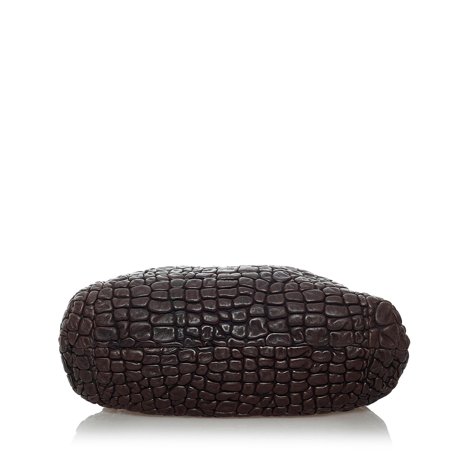 Fendi Puckered Bubble Leather Chef Shoulder Bag (SHG-29866)