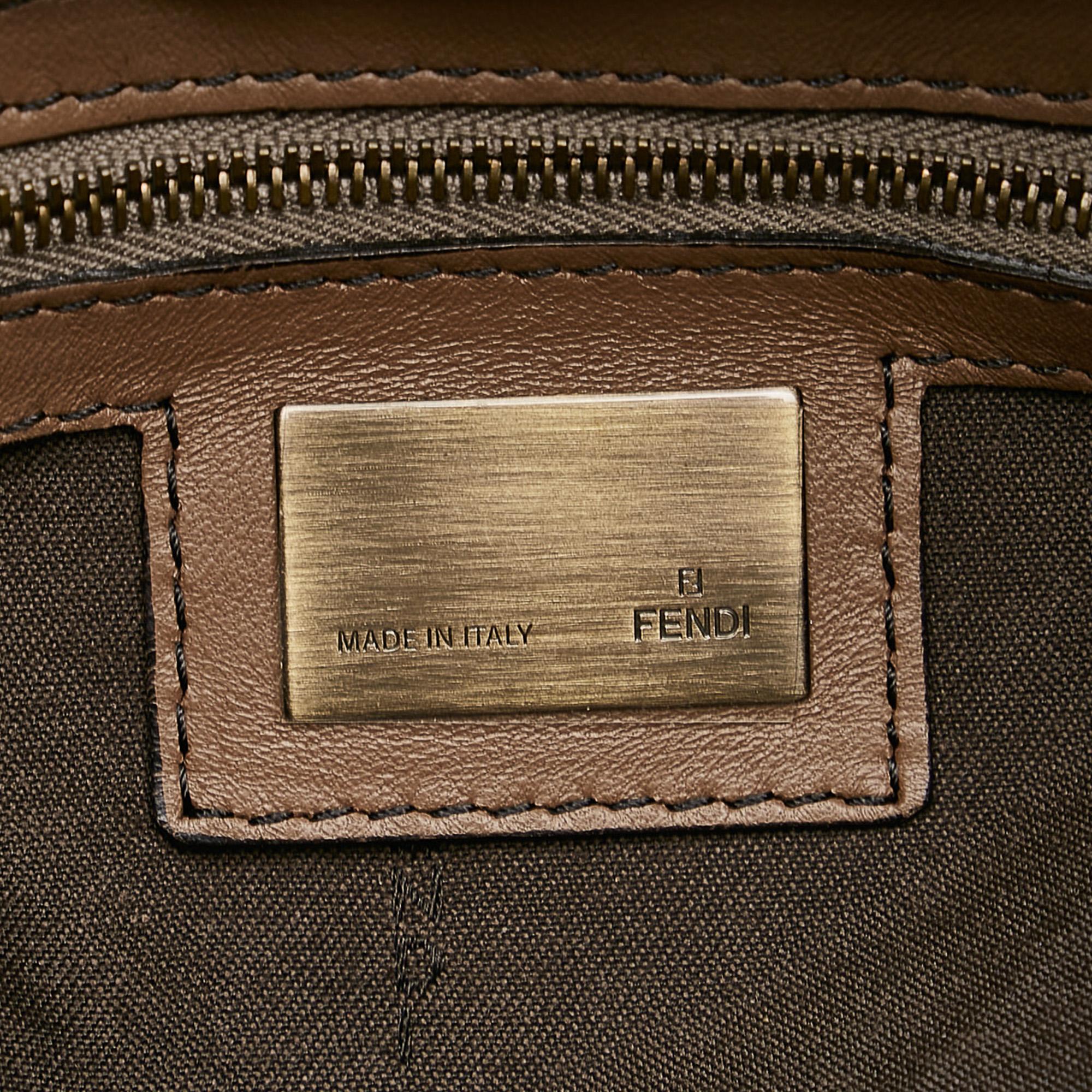 Fendi Puckered Bubble Leather Chef Shoulder Bag (SHG-30185)