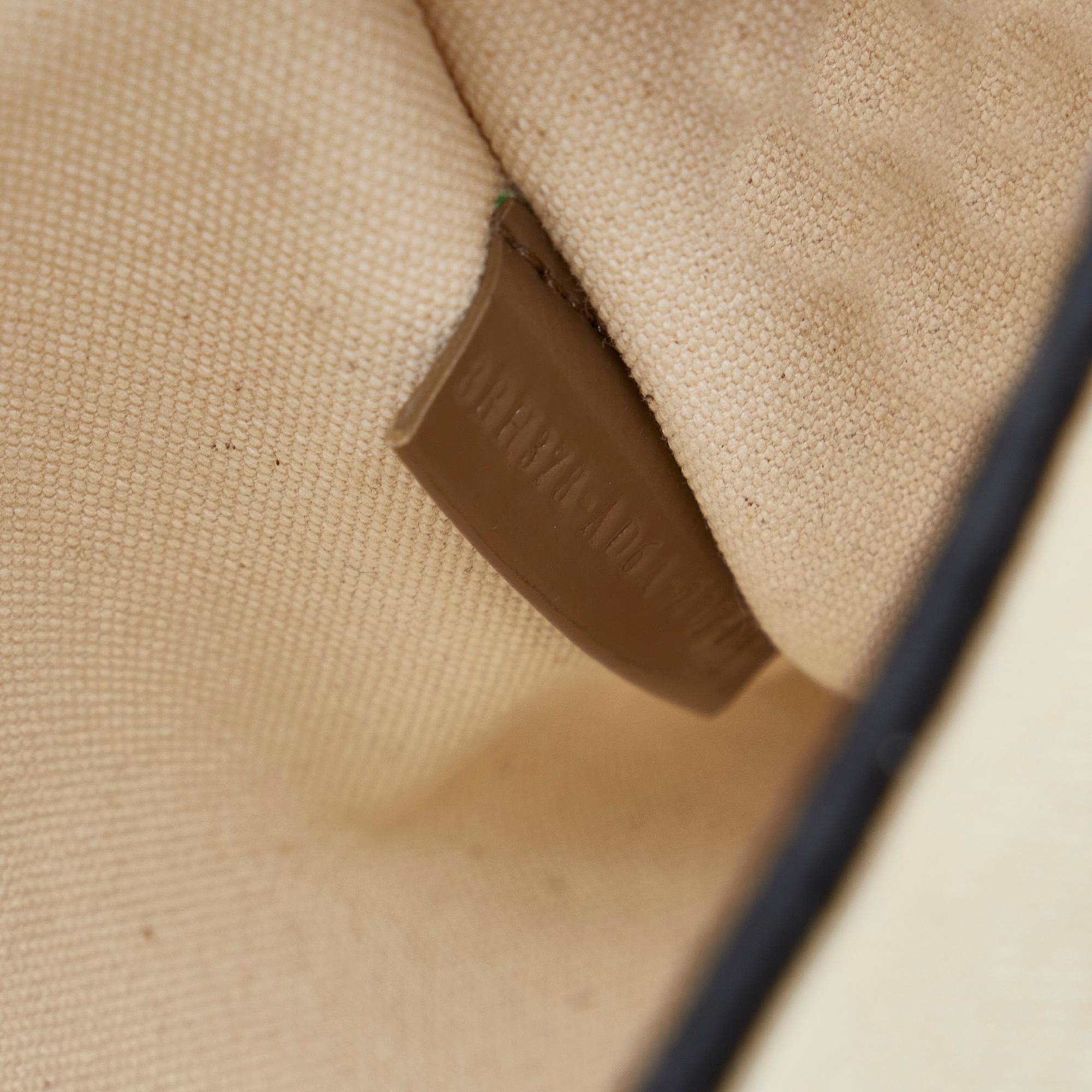 Fendi Roma Shopper Tote (SHG-DHYryy)