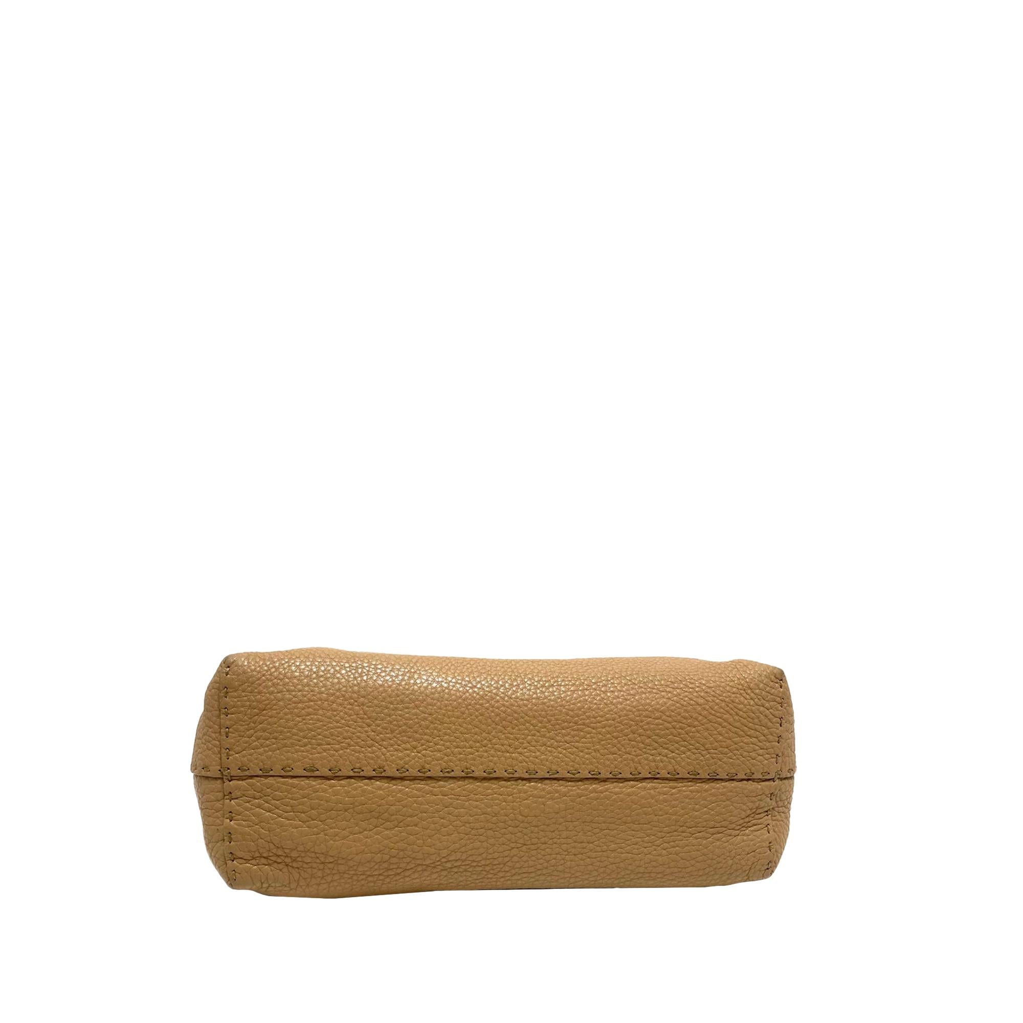 Fendi Selleria Carla Leather Tote Bag (SHG-36074)