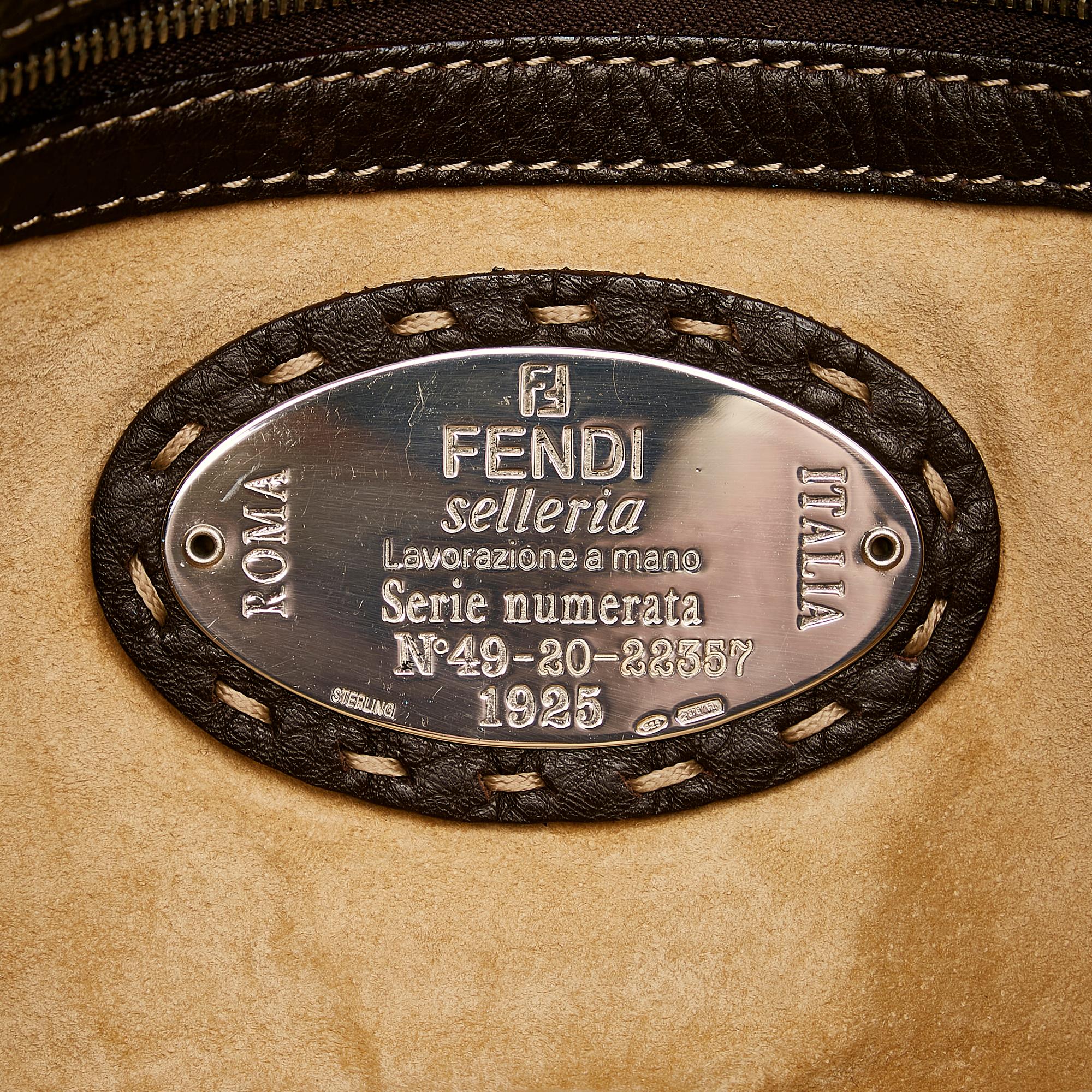 Fendi Selleria Leather Baguette (SHG-34890)