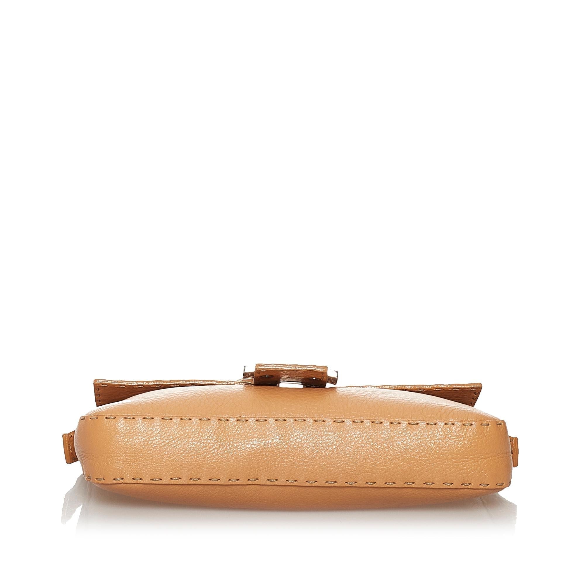 Fendi Selleria Leather Mamma Baguette (SHG-30250)