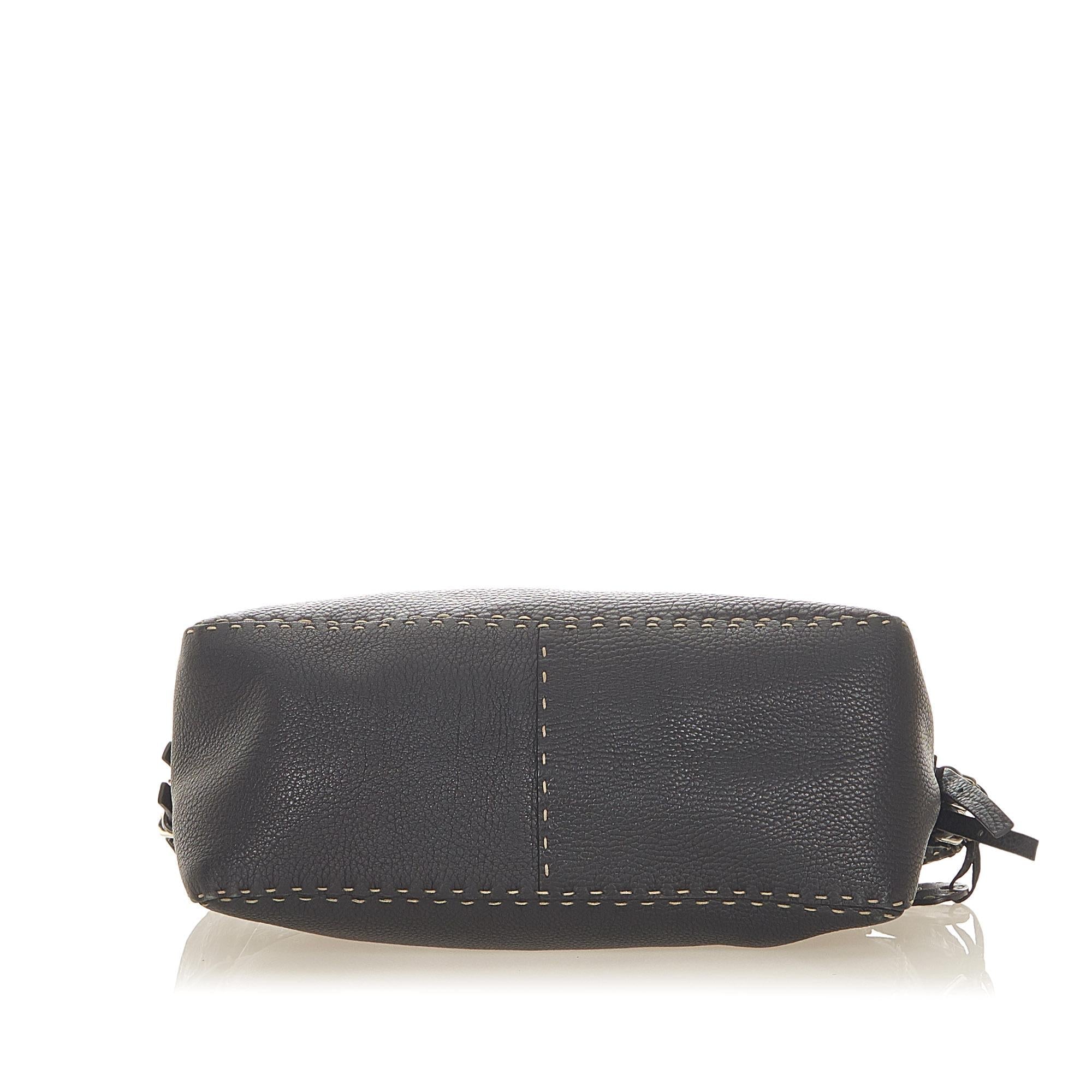 Fendi Selleria Leather Shoulder Bag (SHG-22496)