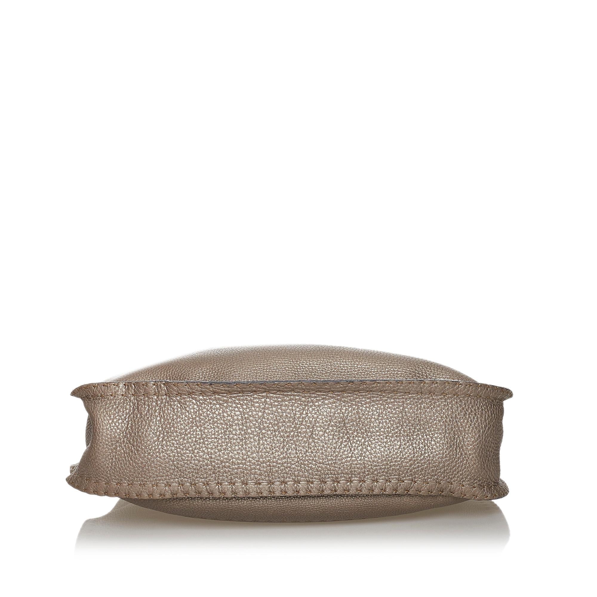 Fendi Selleria Leather Shoulder Bag (SHG-31256)