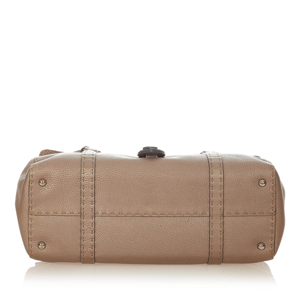 Fendi Selleria Linda Leather Shoulder Bag (SHG-26507)
