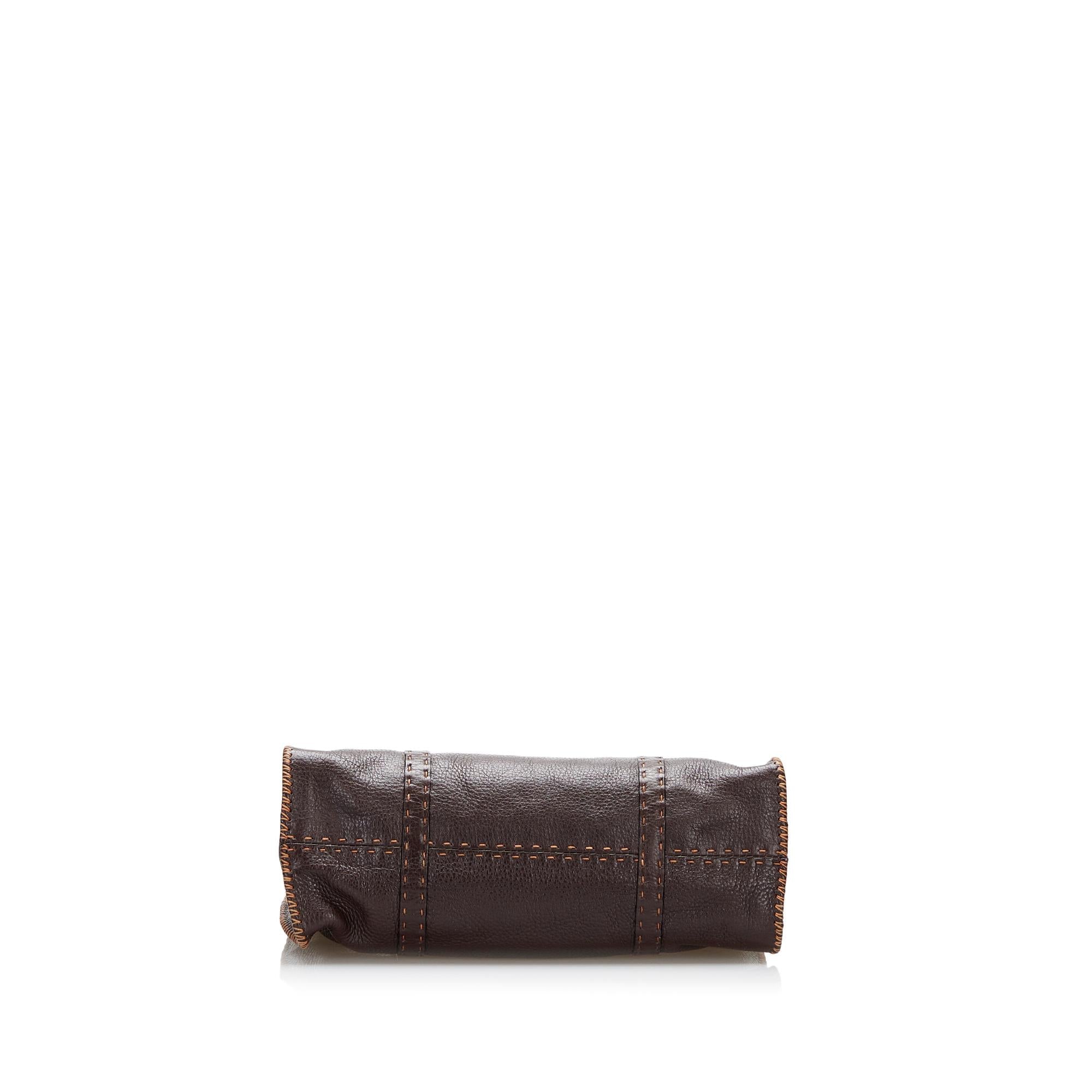 Fendi Selleria Shoulder Bag (SHG-ZtROJY)