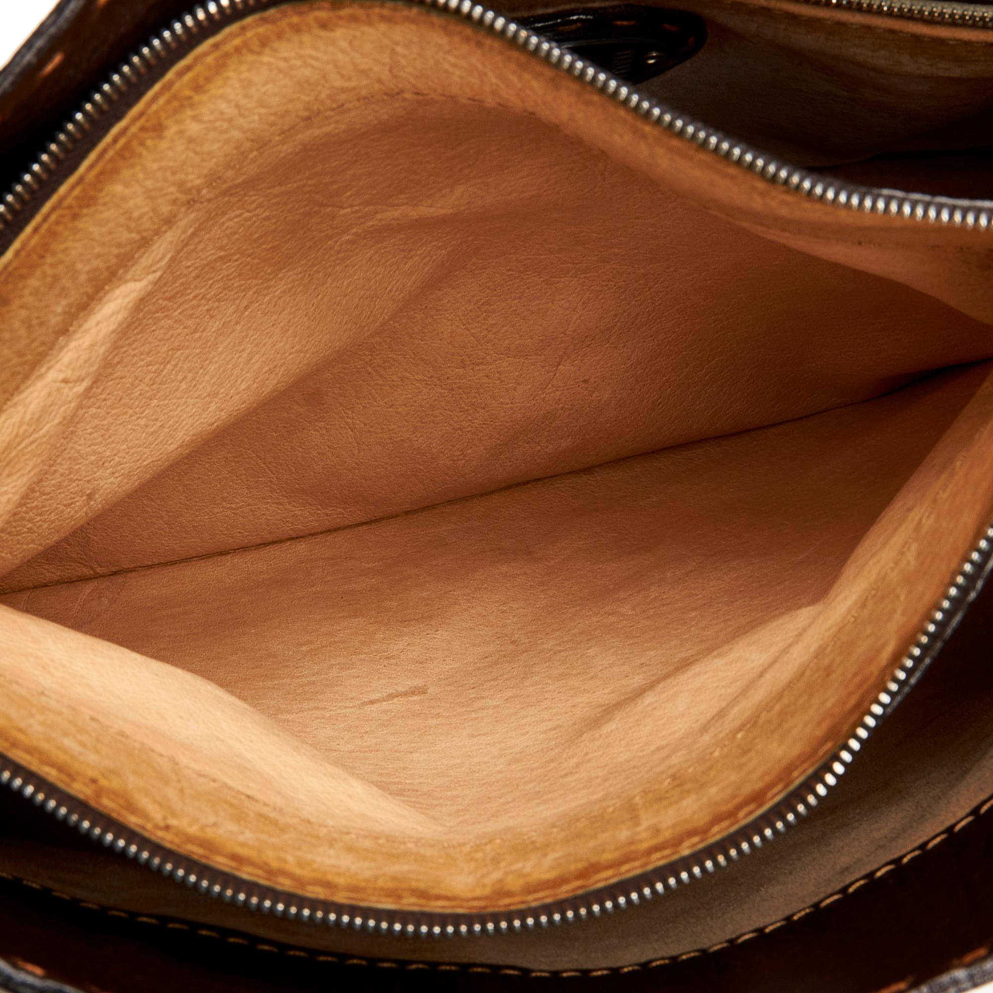 Fendi Selleria Shoulder Bag (SHG-ZtROJY)