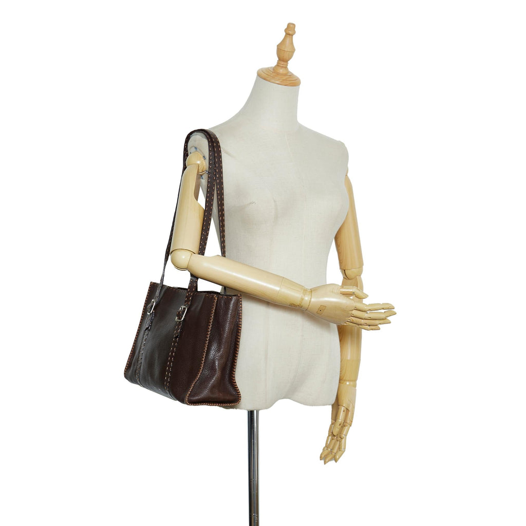 Fendi Selleria Shoulder Bag (SHG-dAZhiG)