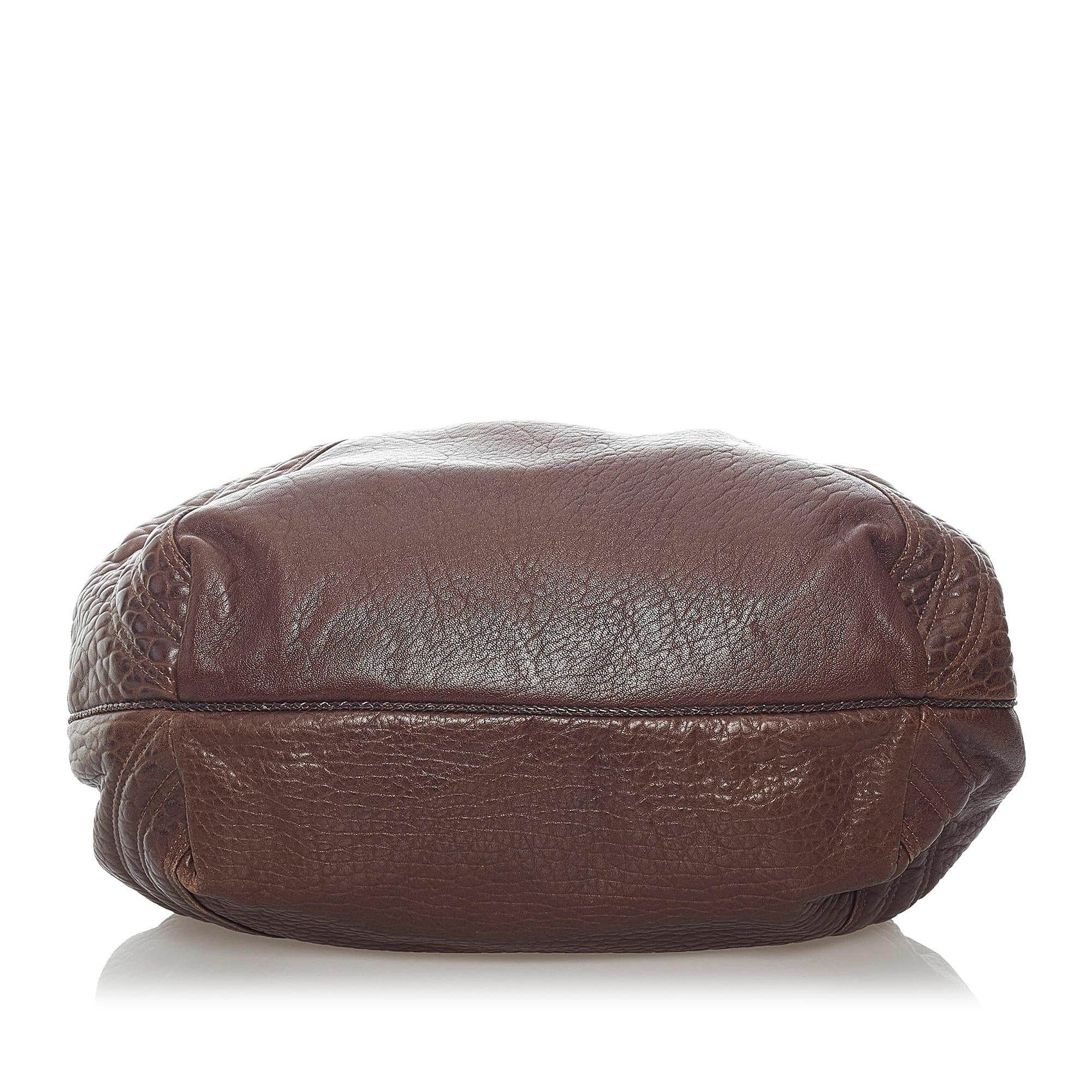 Fendi Spy Leather Handbag (SHG-33435)