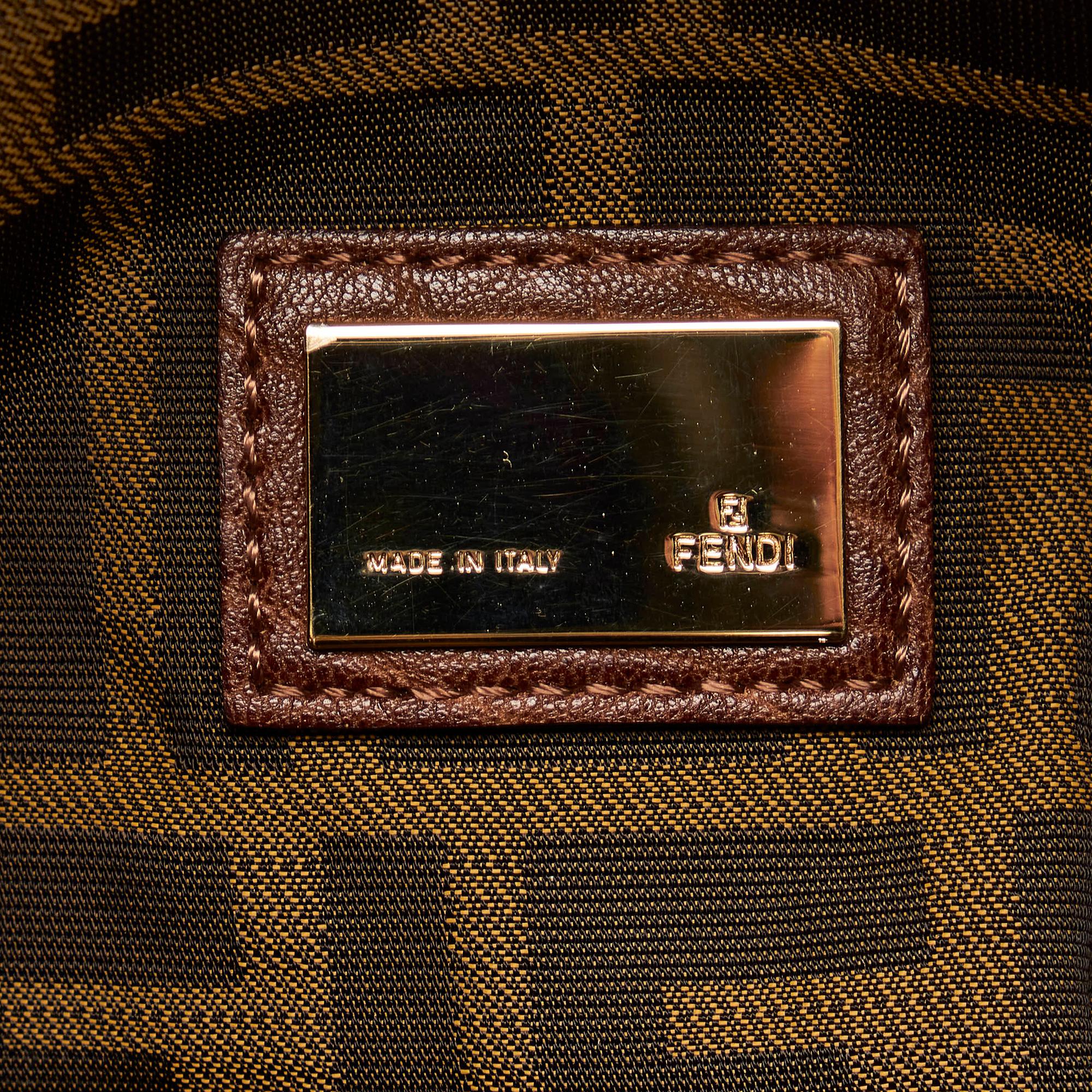 Fendi Spy Leather Handbag (SHG-33435)