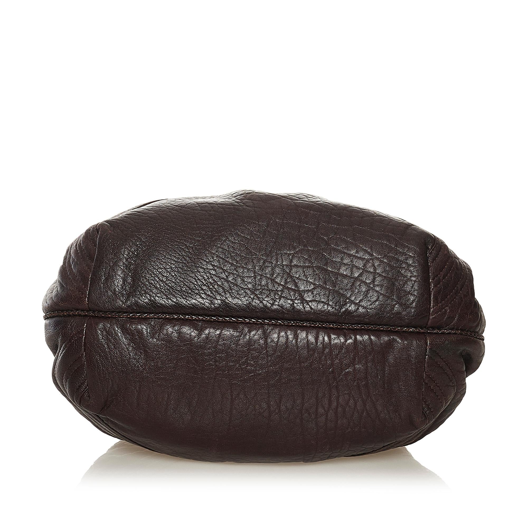 Fendi Spy Leather Handbag (SHG-34436)