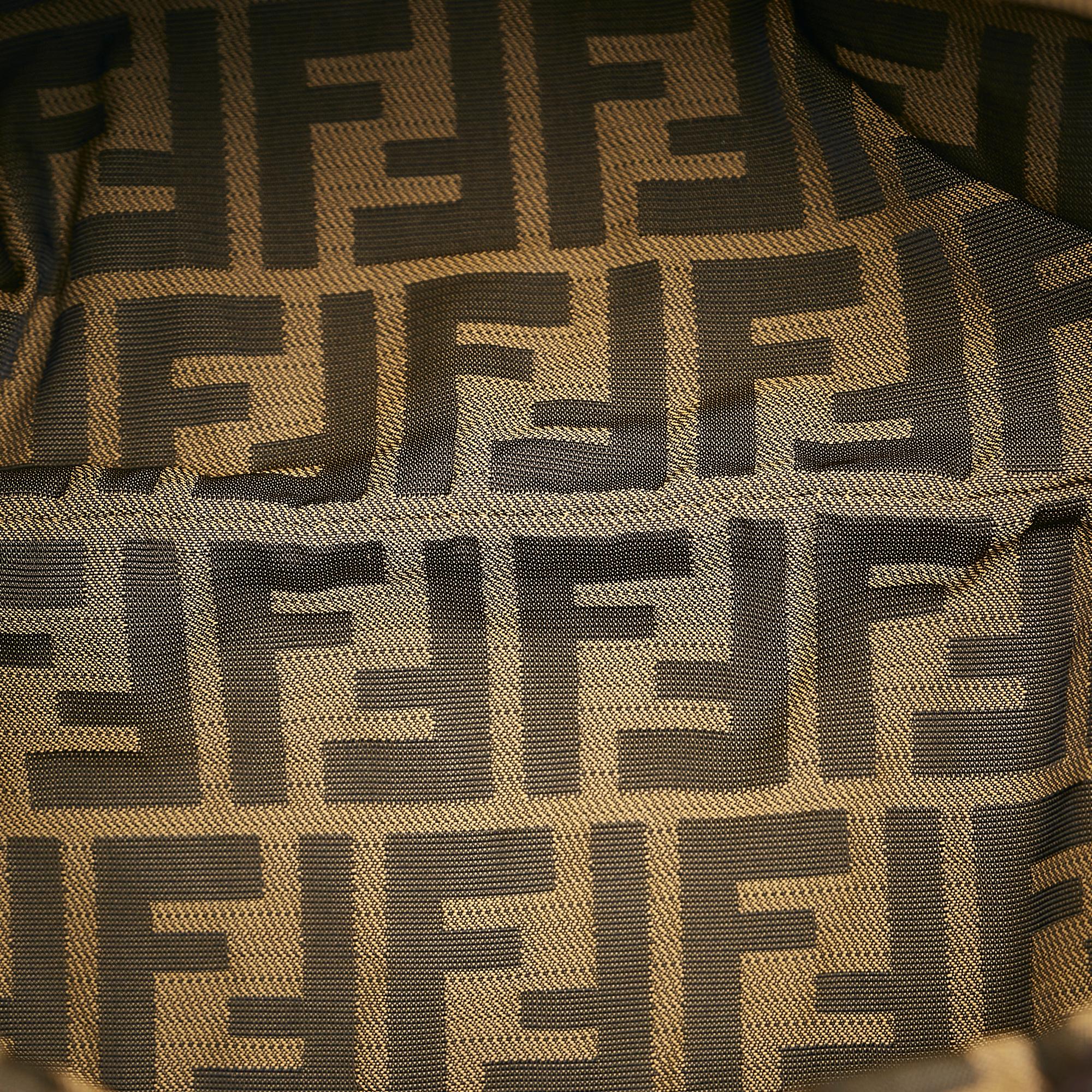 Fendi Spy Leather Handbag (SHG-34436)