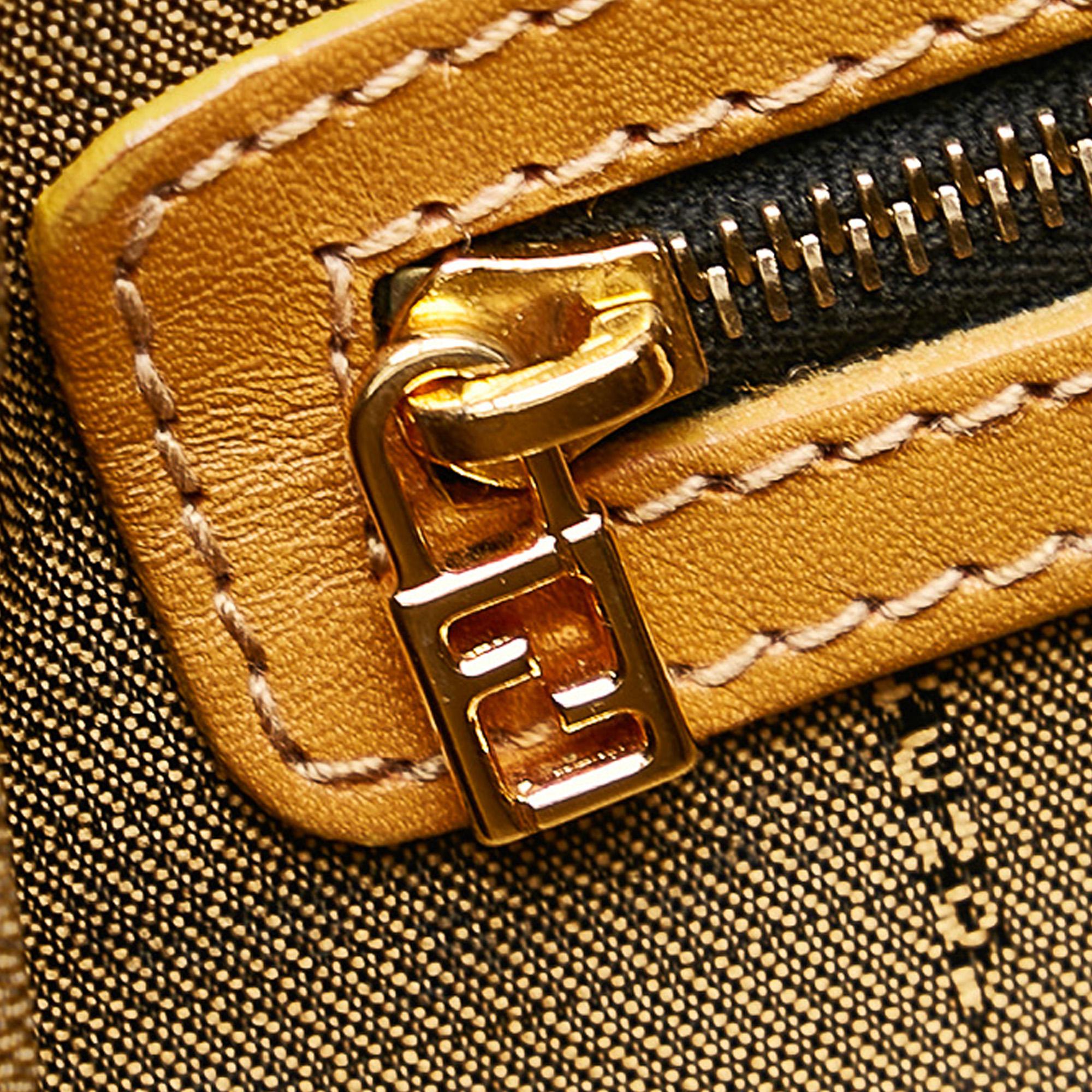Fendi Tiger Print Canvas Shoulder Bag (SHG-28562)