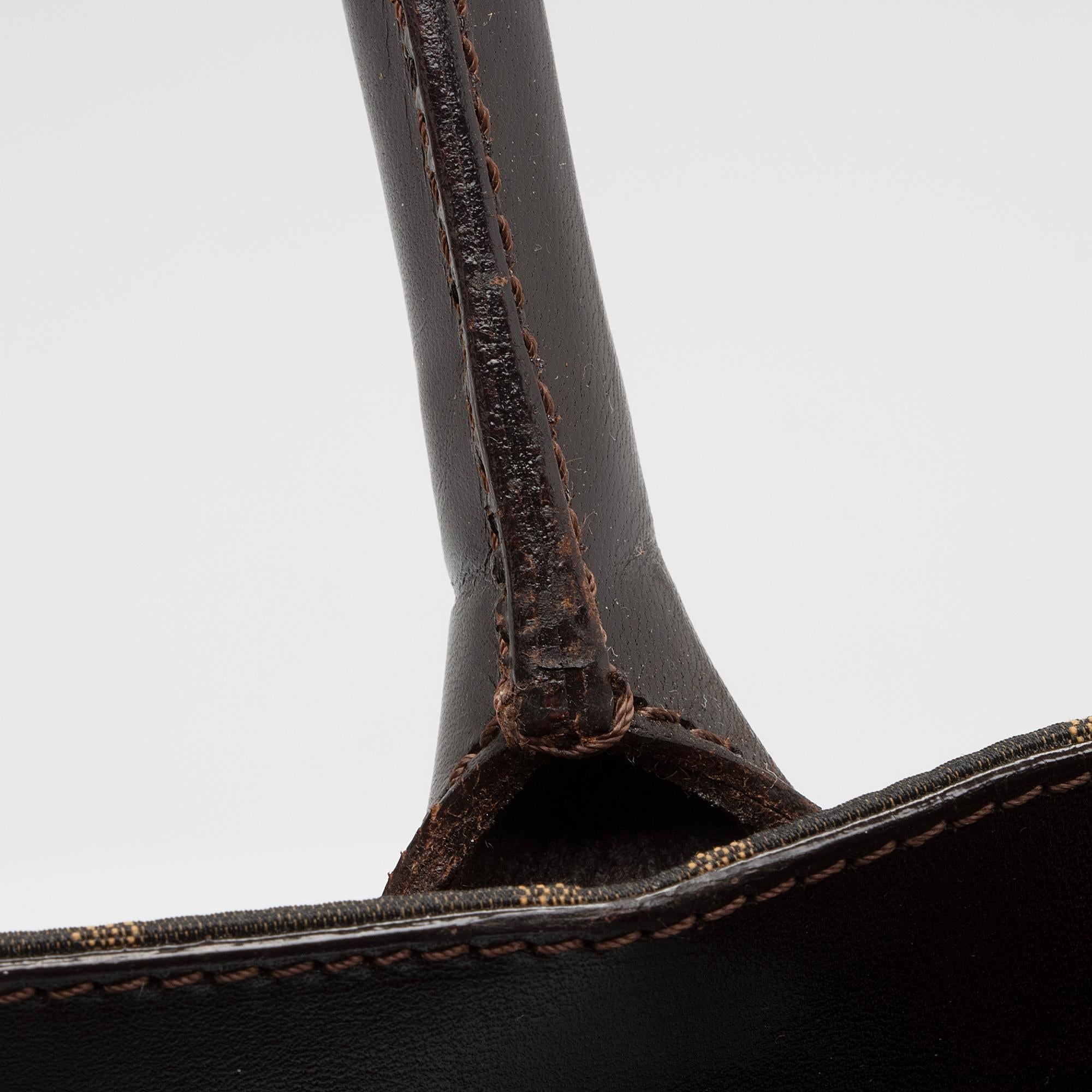 Fendi Vintage Zucca Calfskin Large Tote (SHF-PQx5or)