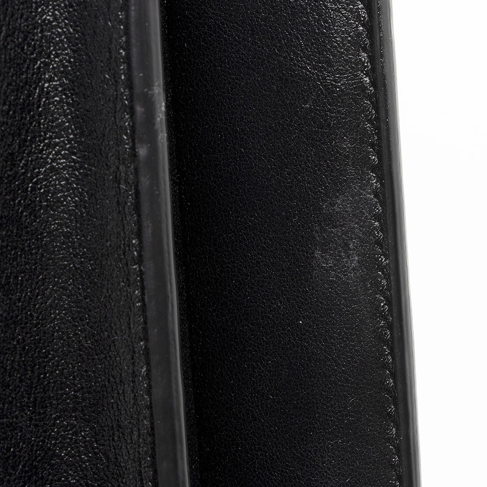 Fendi Vitello Glacier Leather Karligraphy Pocket Shoulder Bag (SHF-19815)