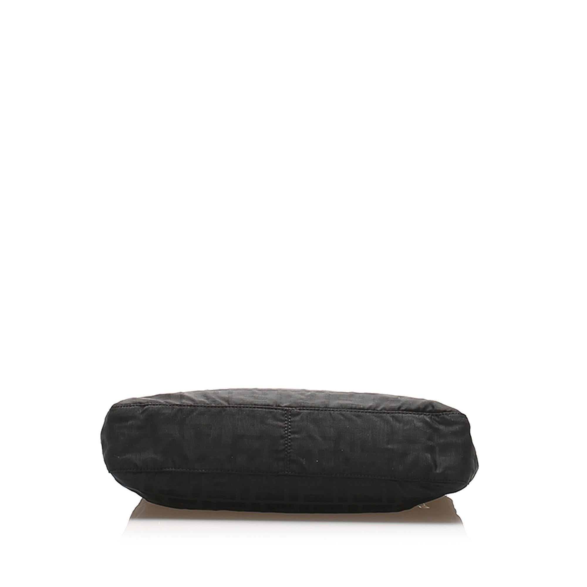 Fendi Zucca Canvas Baguette (SHG-32380)