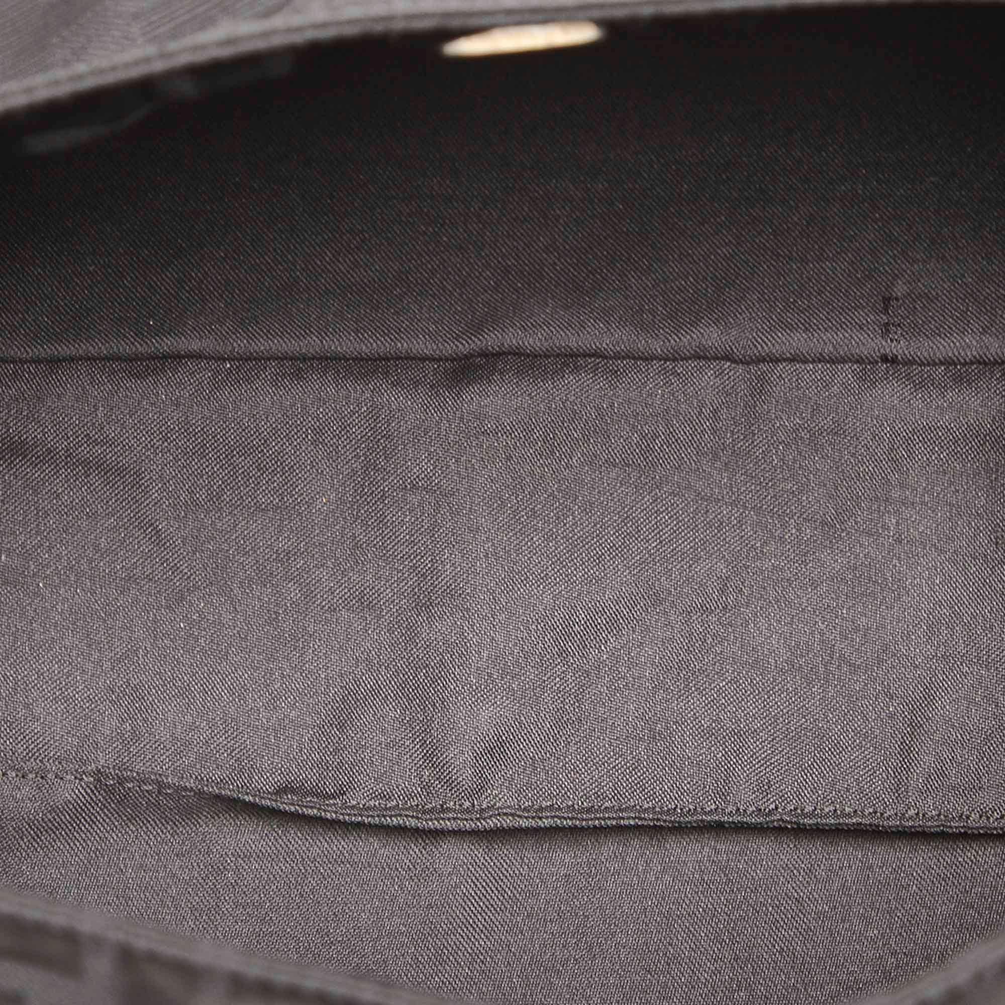 Fendi Zucca Canvas Baguette (SHG-32380)