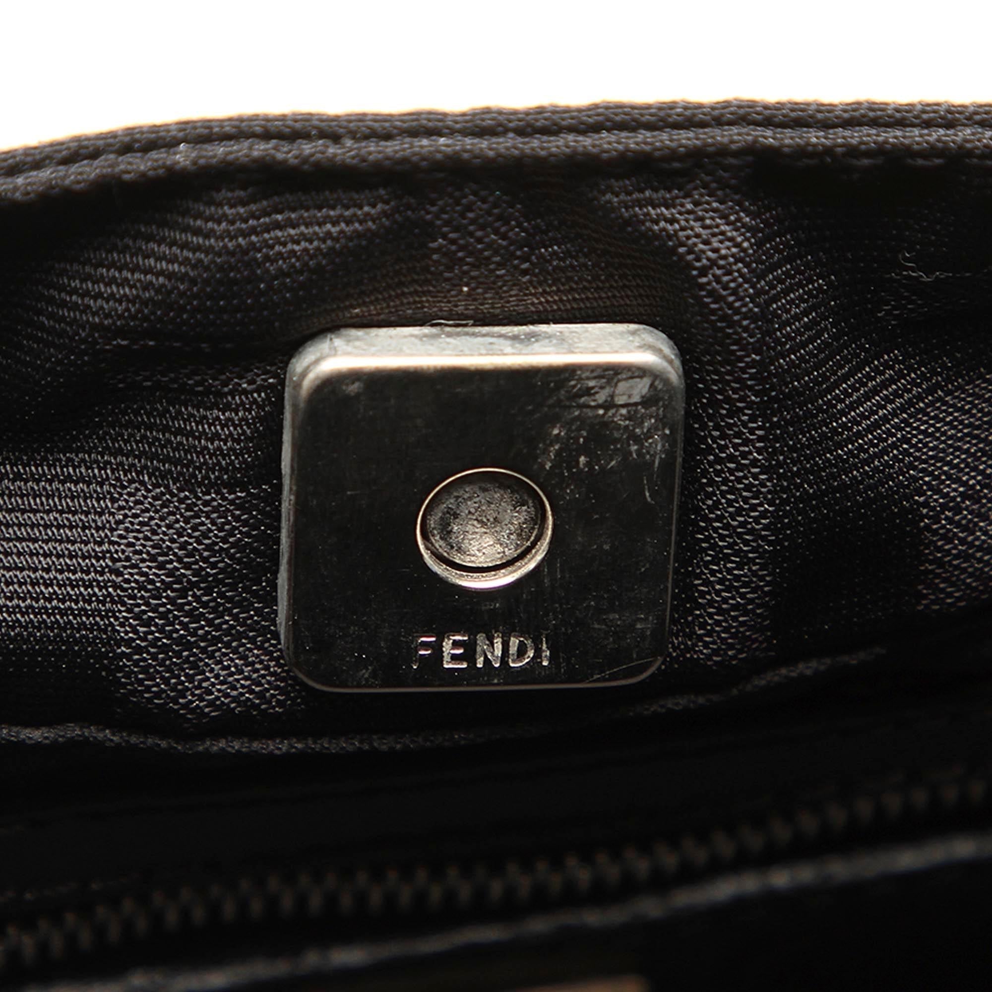 Fendi Zucca Canvas Baguette (SHG-32380)