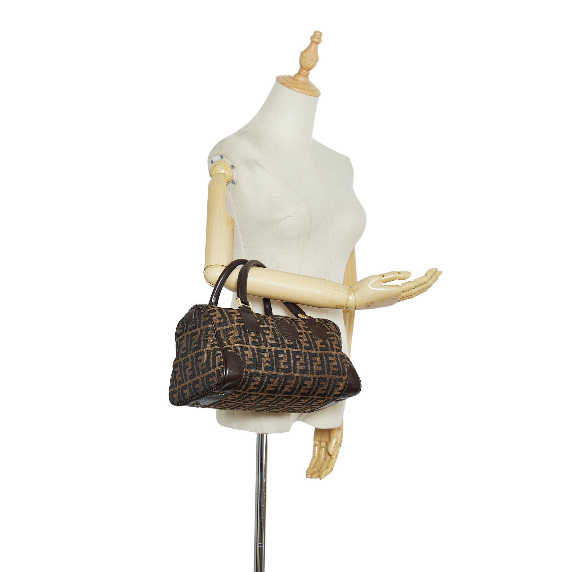 Fendi Zucca Canvas Handbag (SHG-IjGucc)