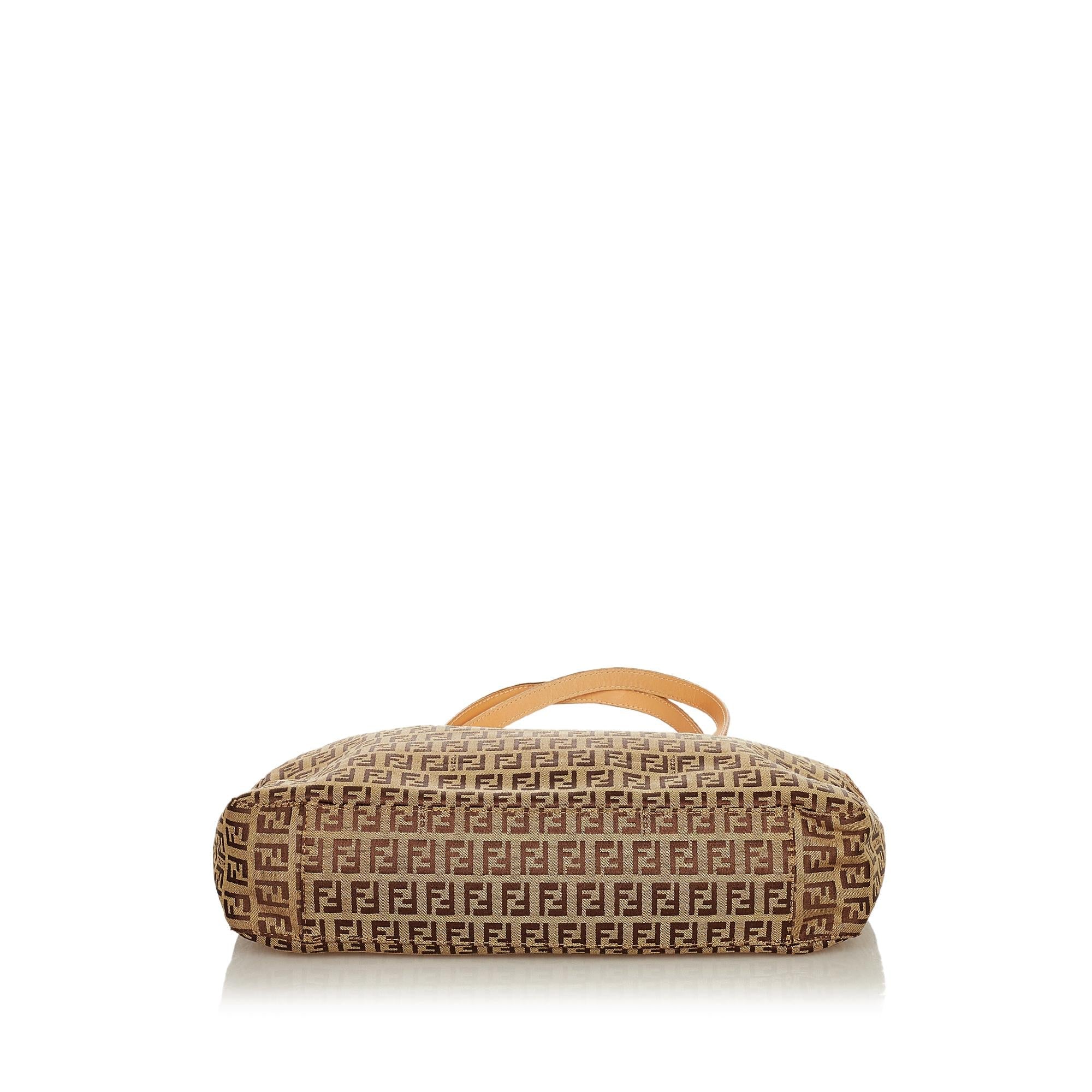 Fendi Zucchino Canvas Shoulder Bag (SHG-25645)